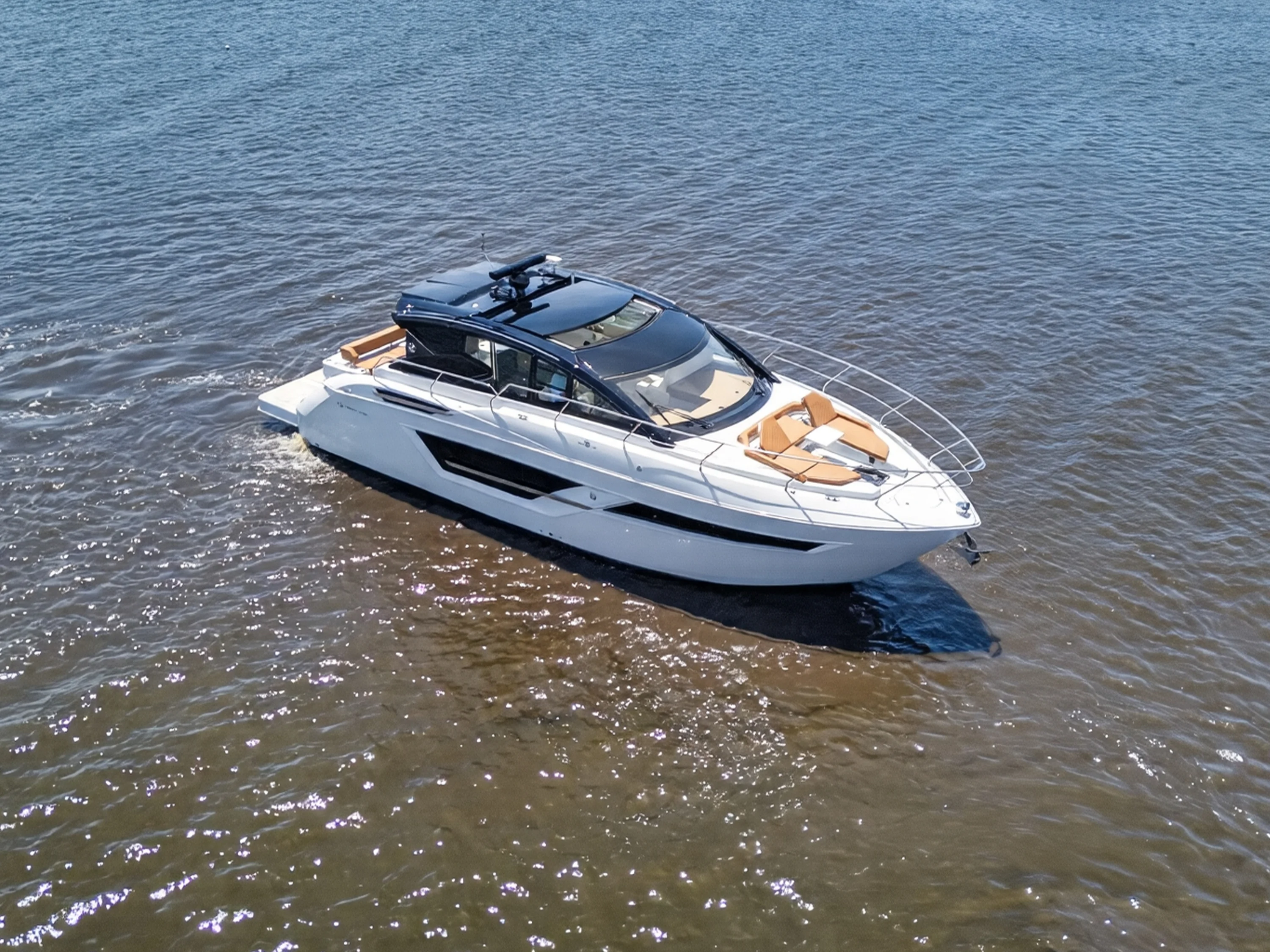 2026 Cruisers Yachts 46 Cantius Image Thumbnail #10