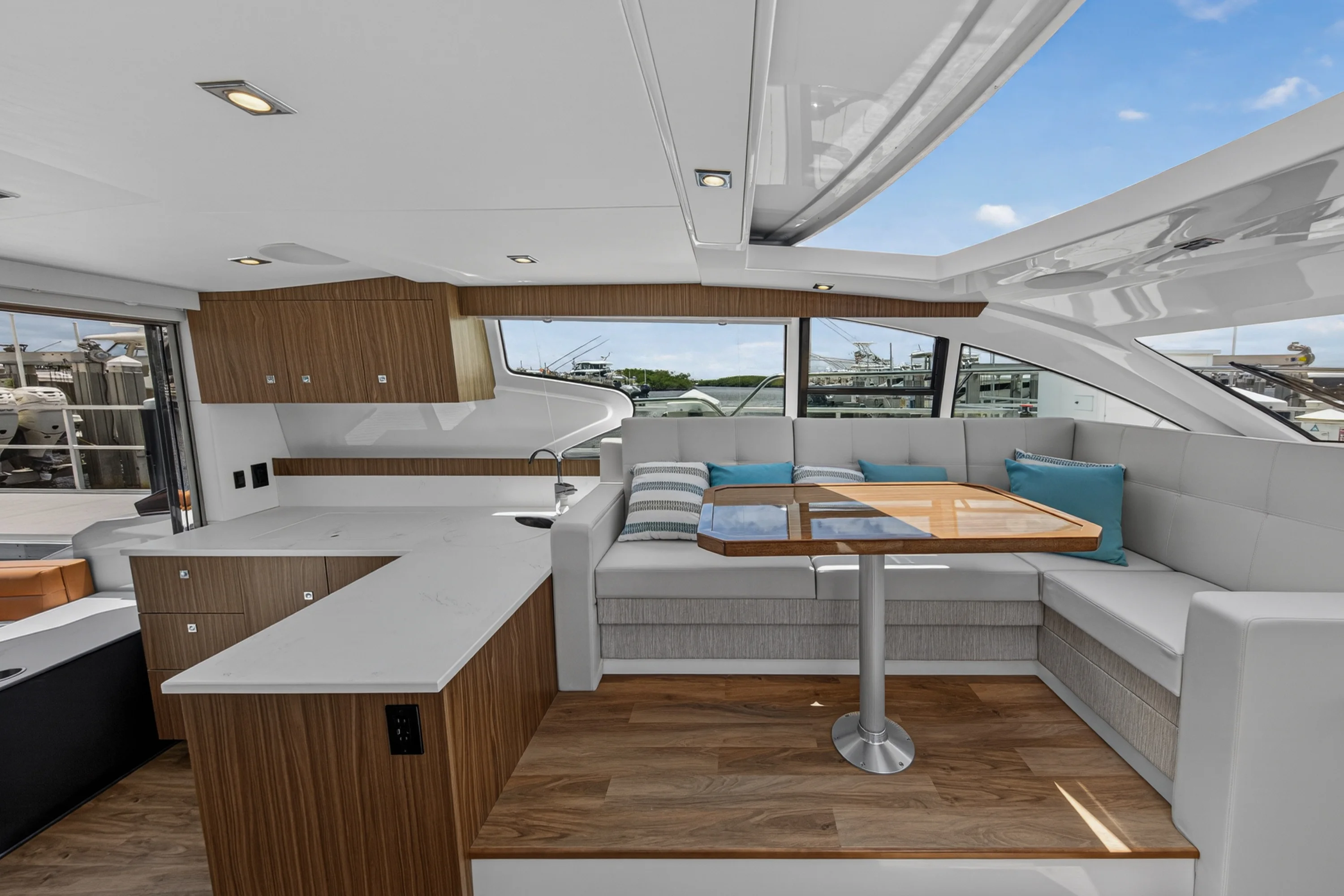 2026 Cruisers Yachts 46 Cantius Image Thumbnail #31