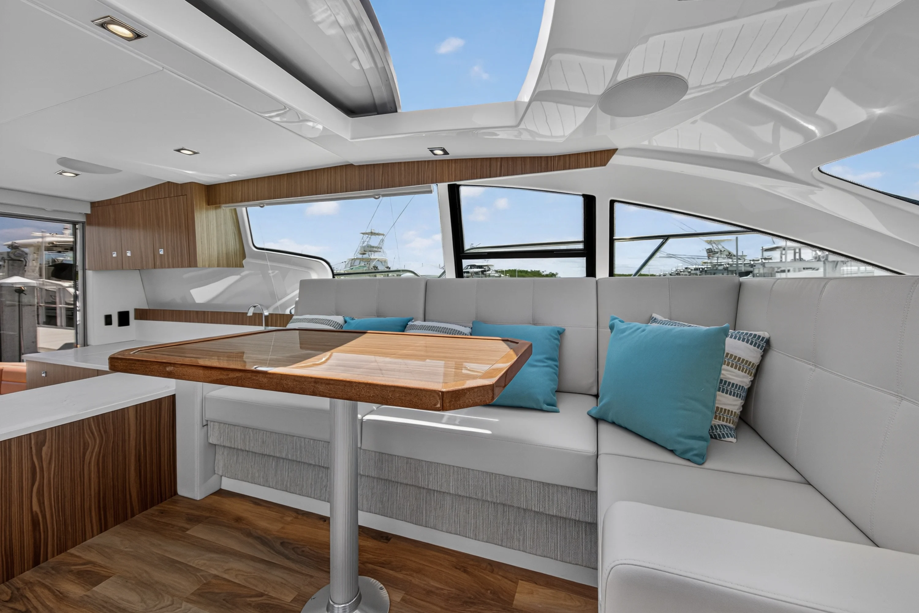 2026 Cruisers Yachts 46 Cantius Image Thumbnail #28