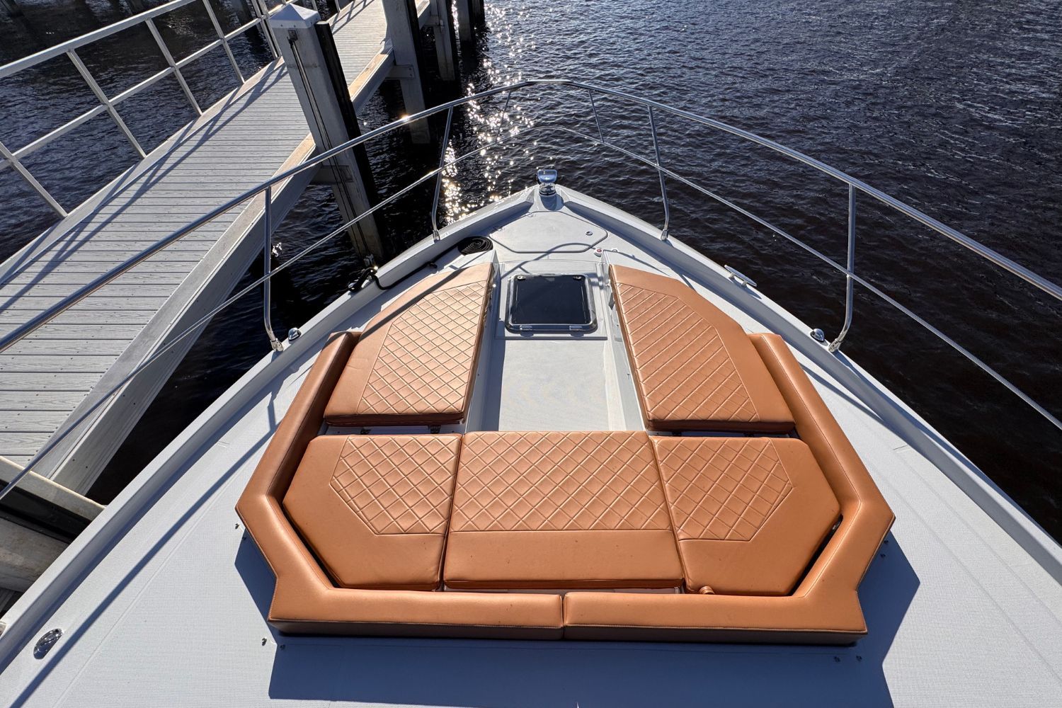 2026 Cruisers Yachts 46 Cantius Image Thumbnail #18