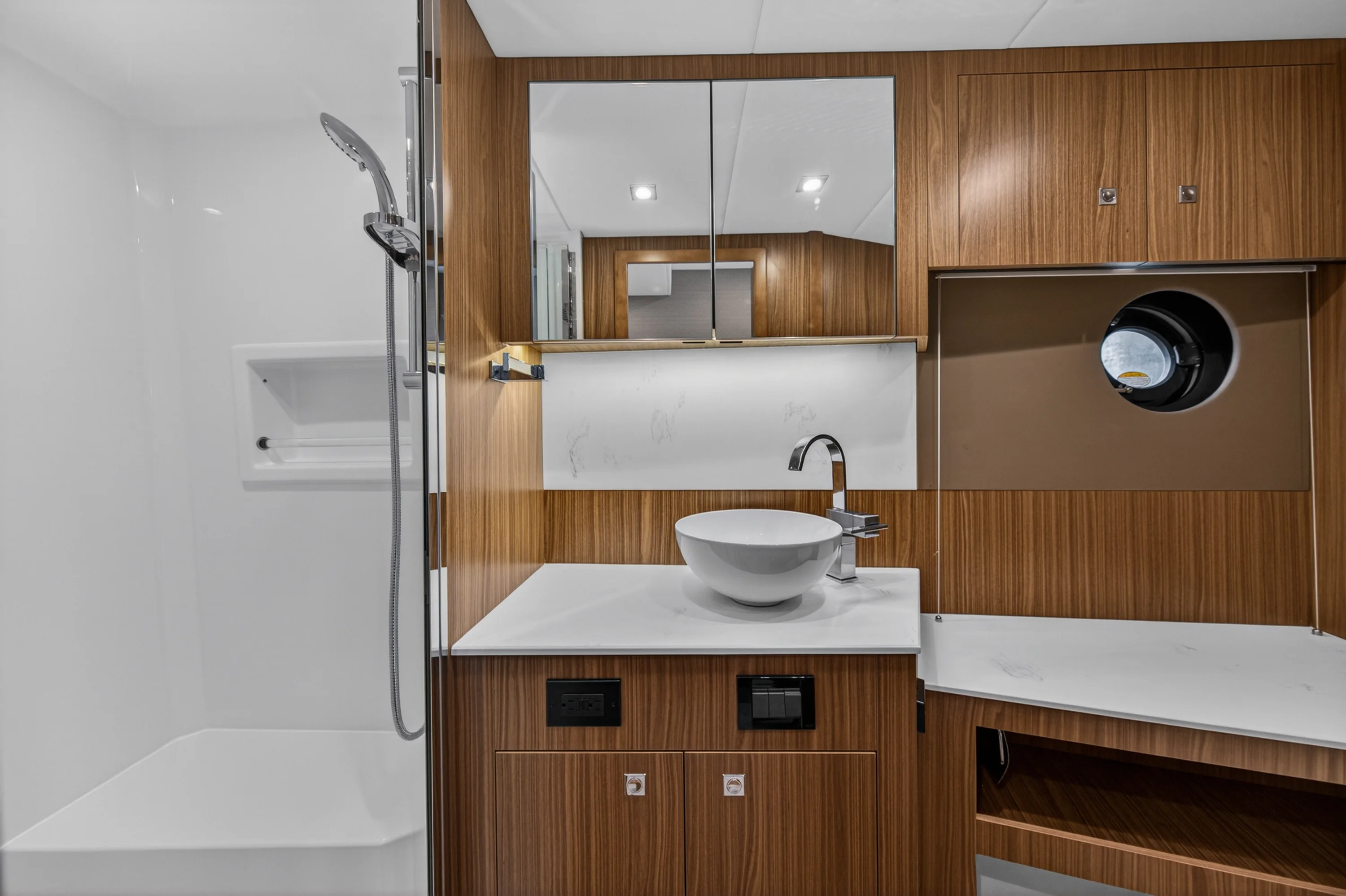 2026 Cruisers Yachts 46 Cantius Image Thumbnail #52