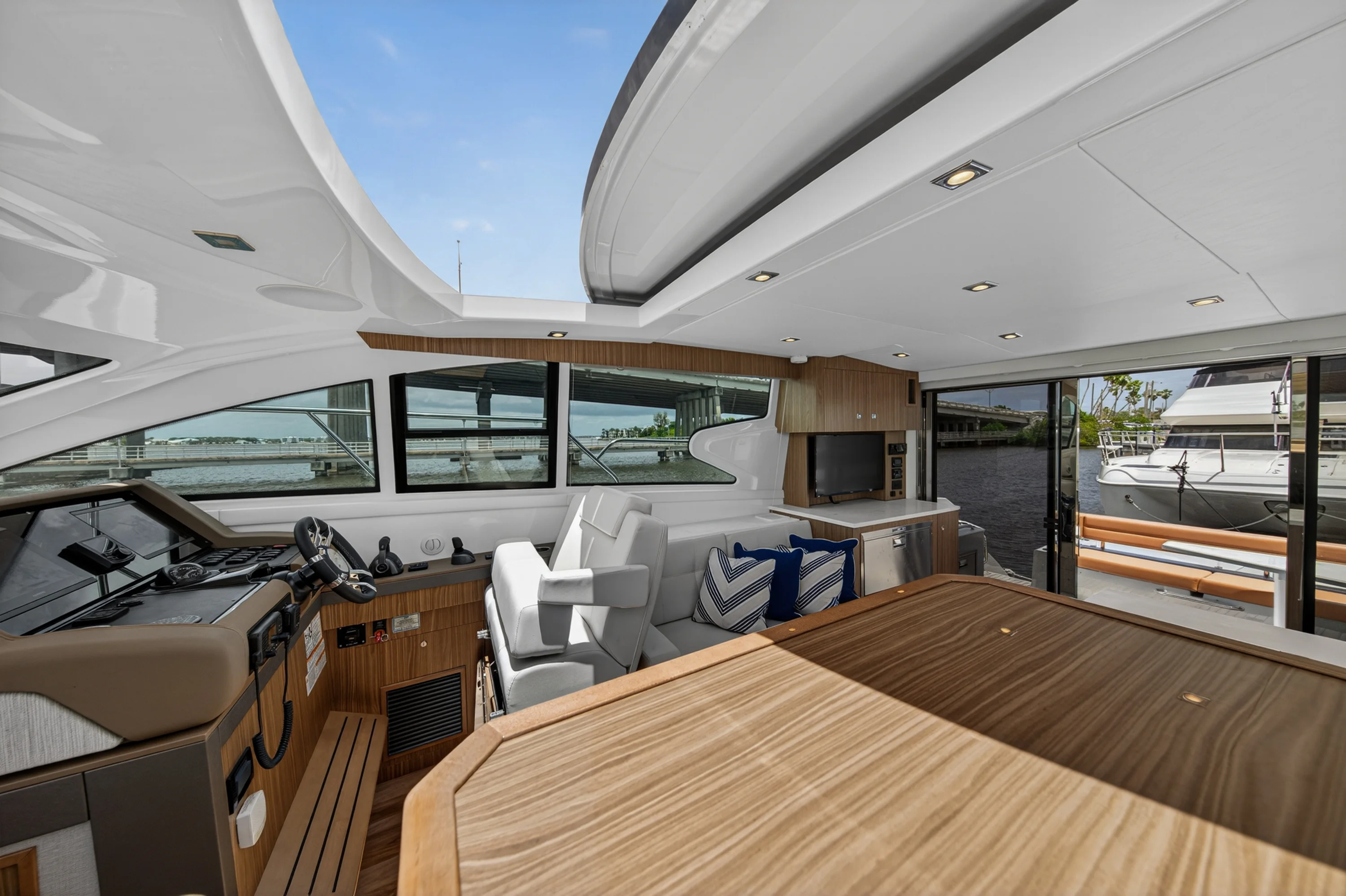 2026 Cruisers Yachts 46 Cantius Image Thumbnail #29