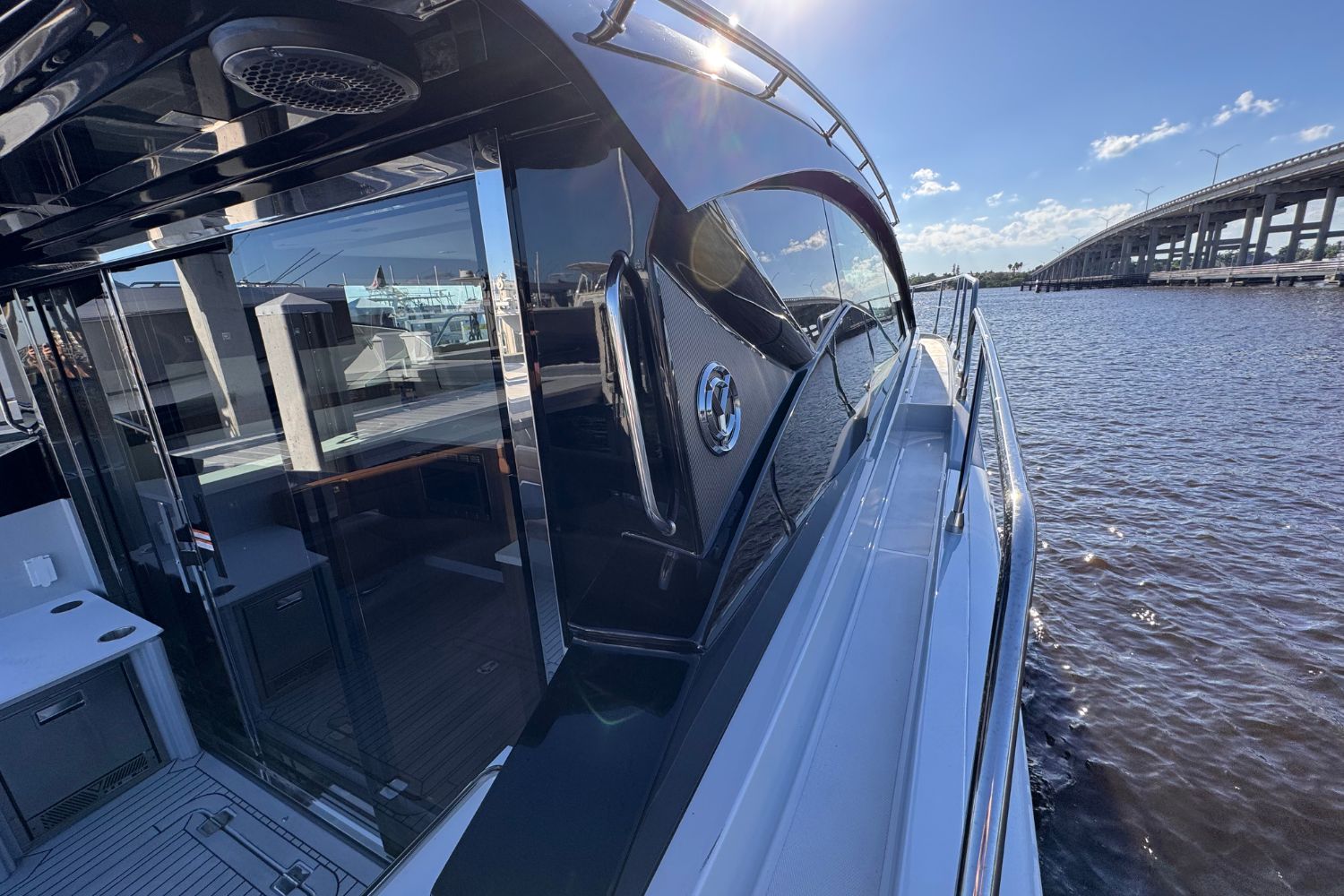 2026 Cruisers Yachts 46 Cantius Image Thumbnail #15