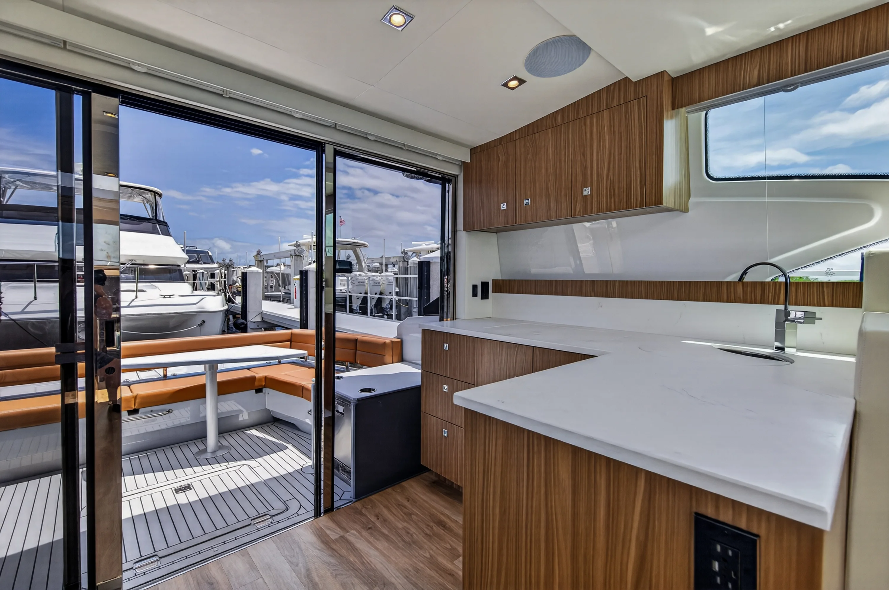 2026 Cruisers Yachts 46 Cantius Image Thumbnail #22