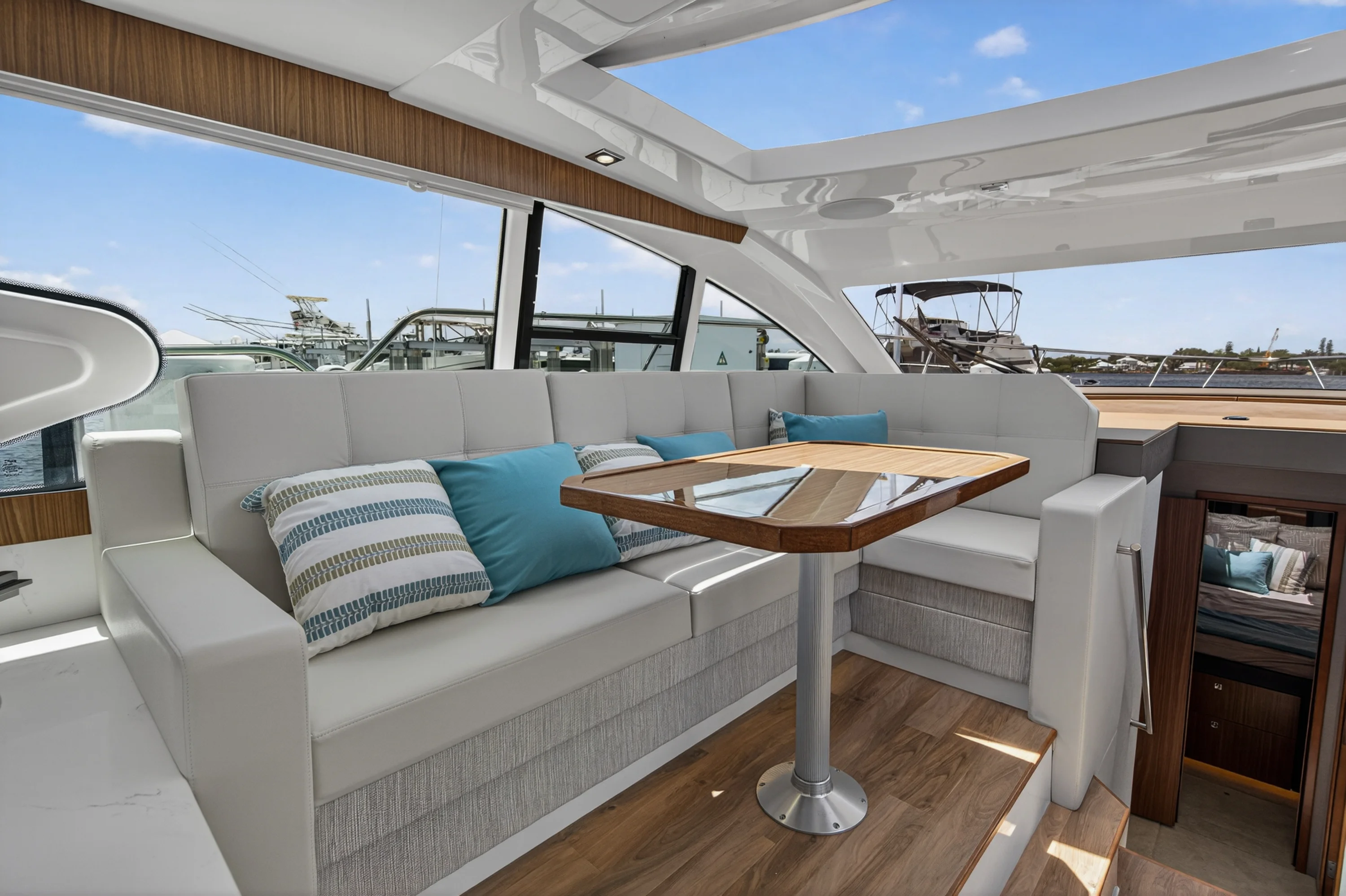 2026 Cruisers Yachts 46 Cantius Image Thumbnail #26