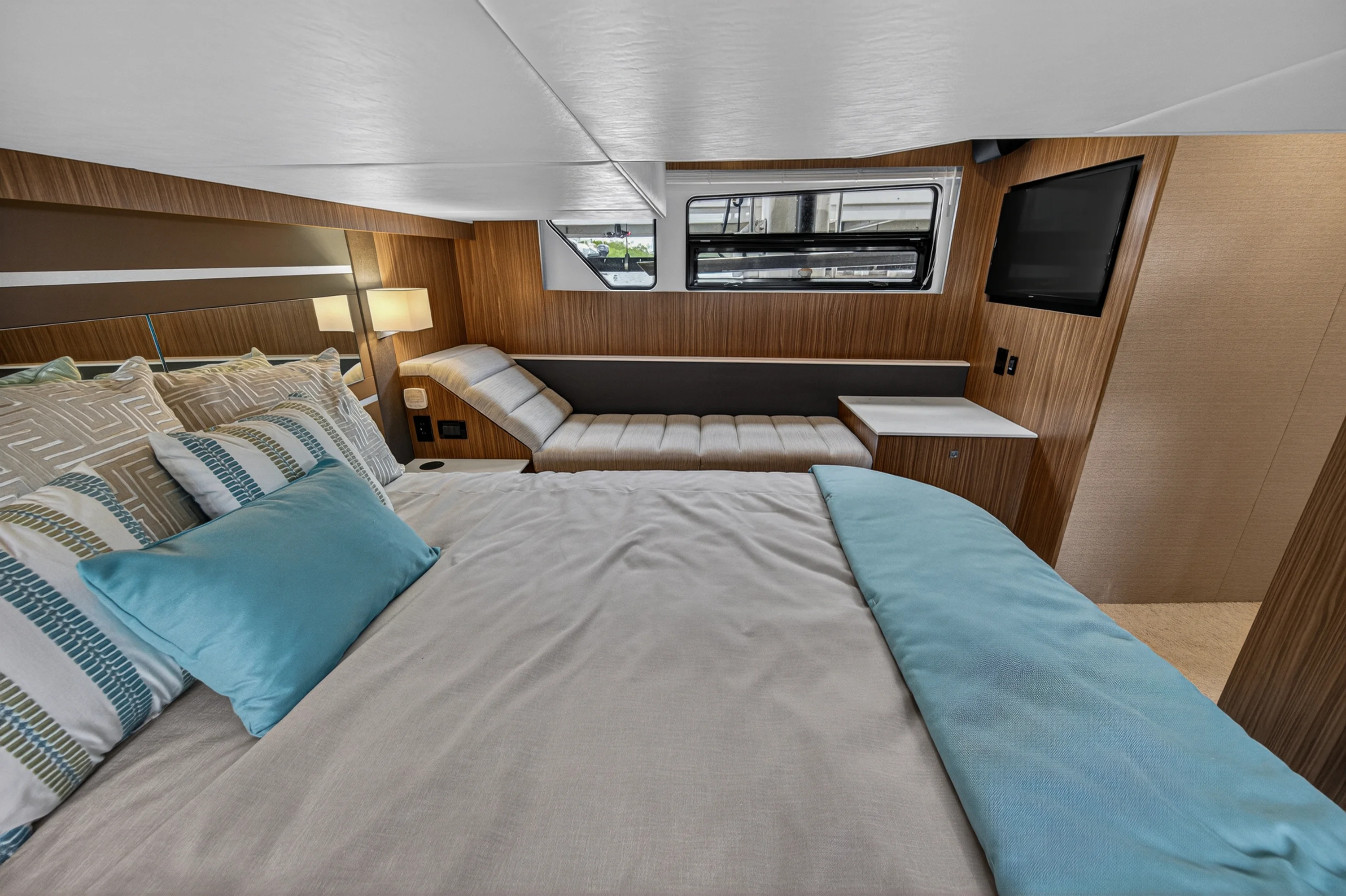 2026 Cruisers Yachts 46 Cantius Image Thumbnail #58
