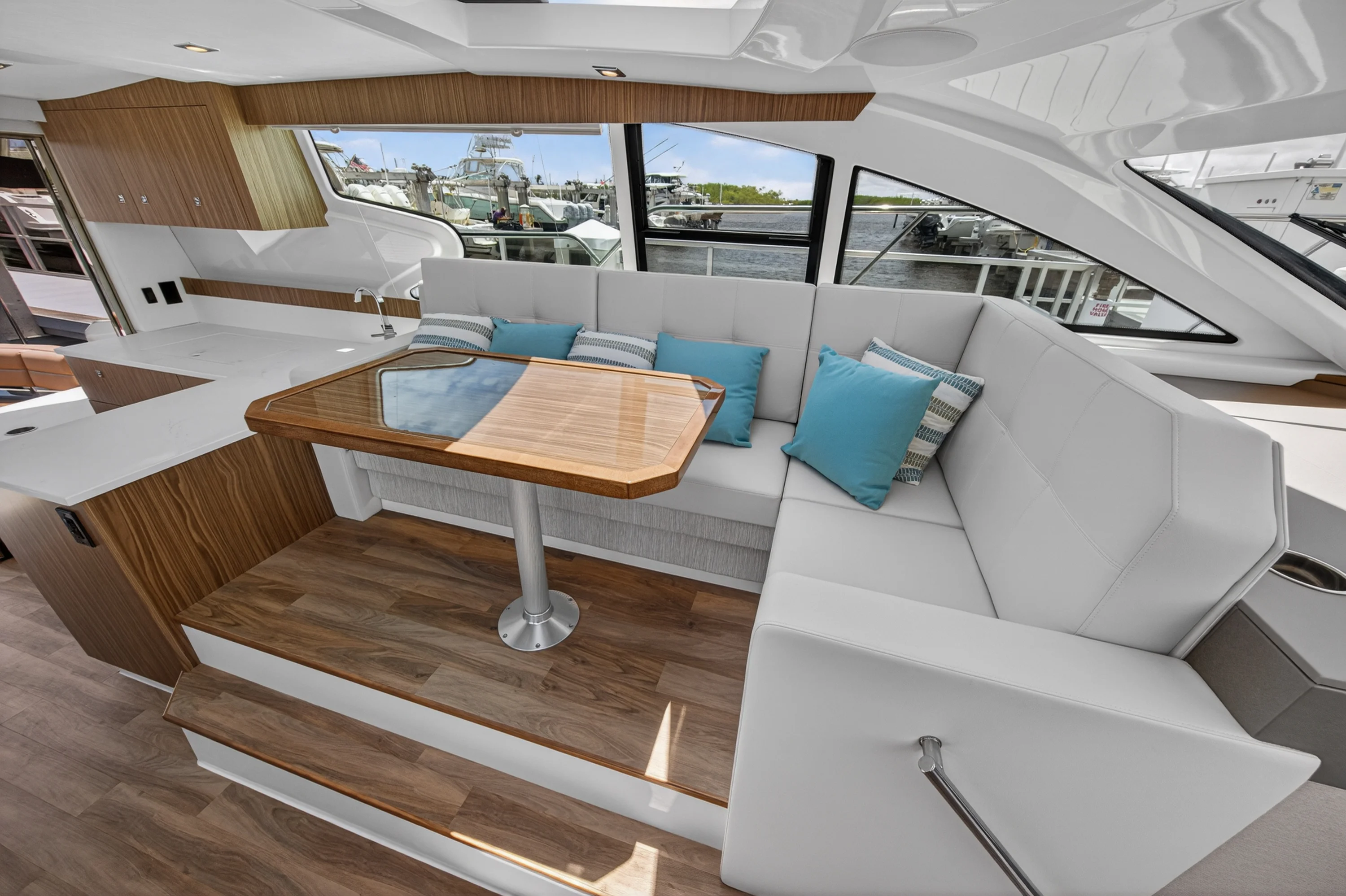 2026 Cruisers Yachts 46 Cantius Image Thumbnail #27