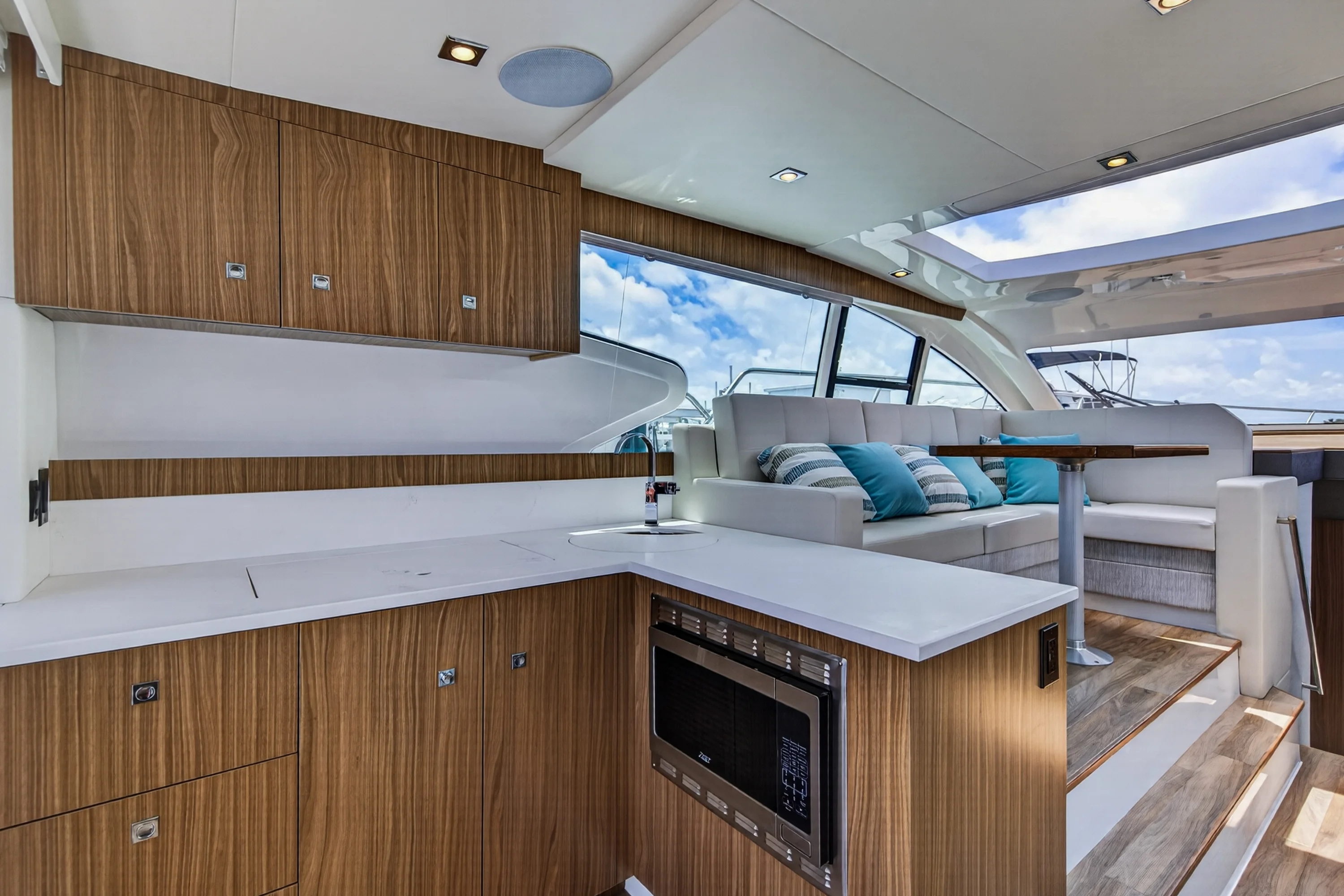 2026 Cruisers Yachts 46 Cantius Image Thumbnail #15