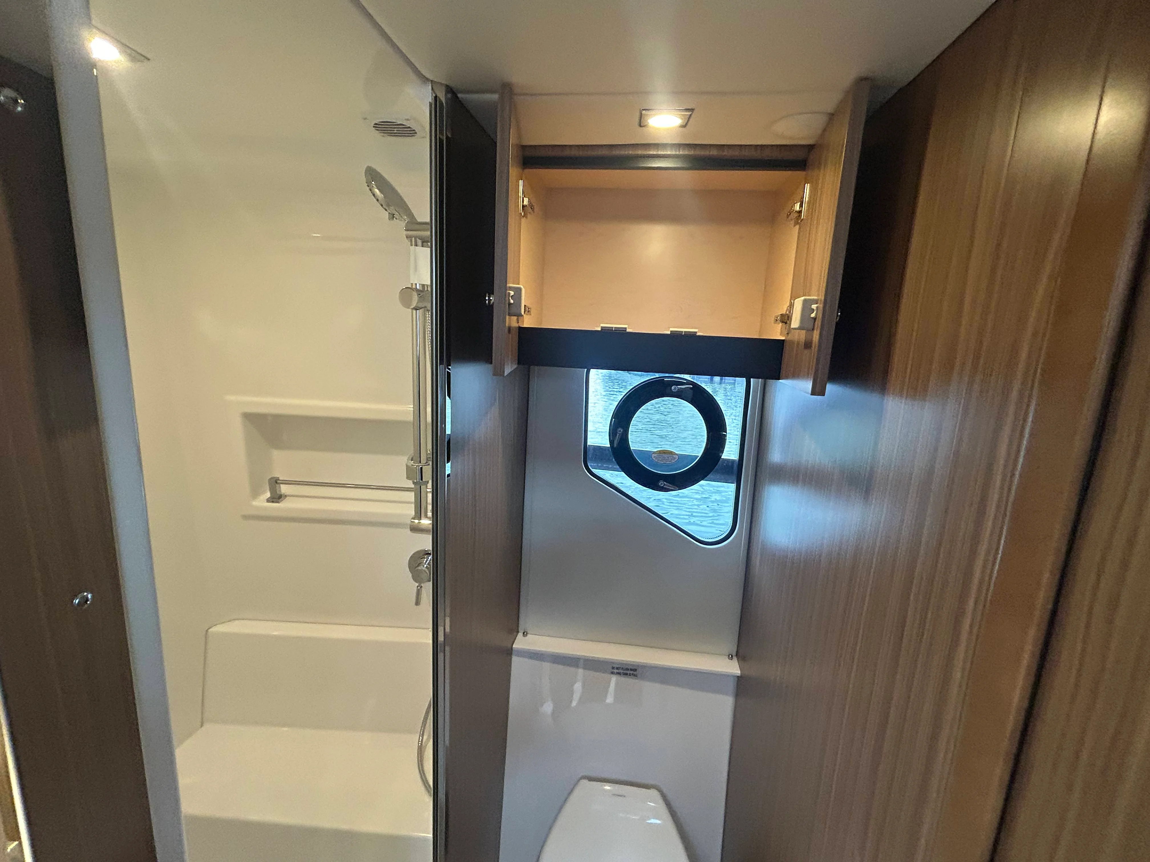 2026 Cruisers Yachts 42 Cantius Image Thumbnail #47