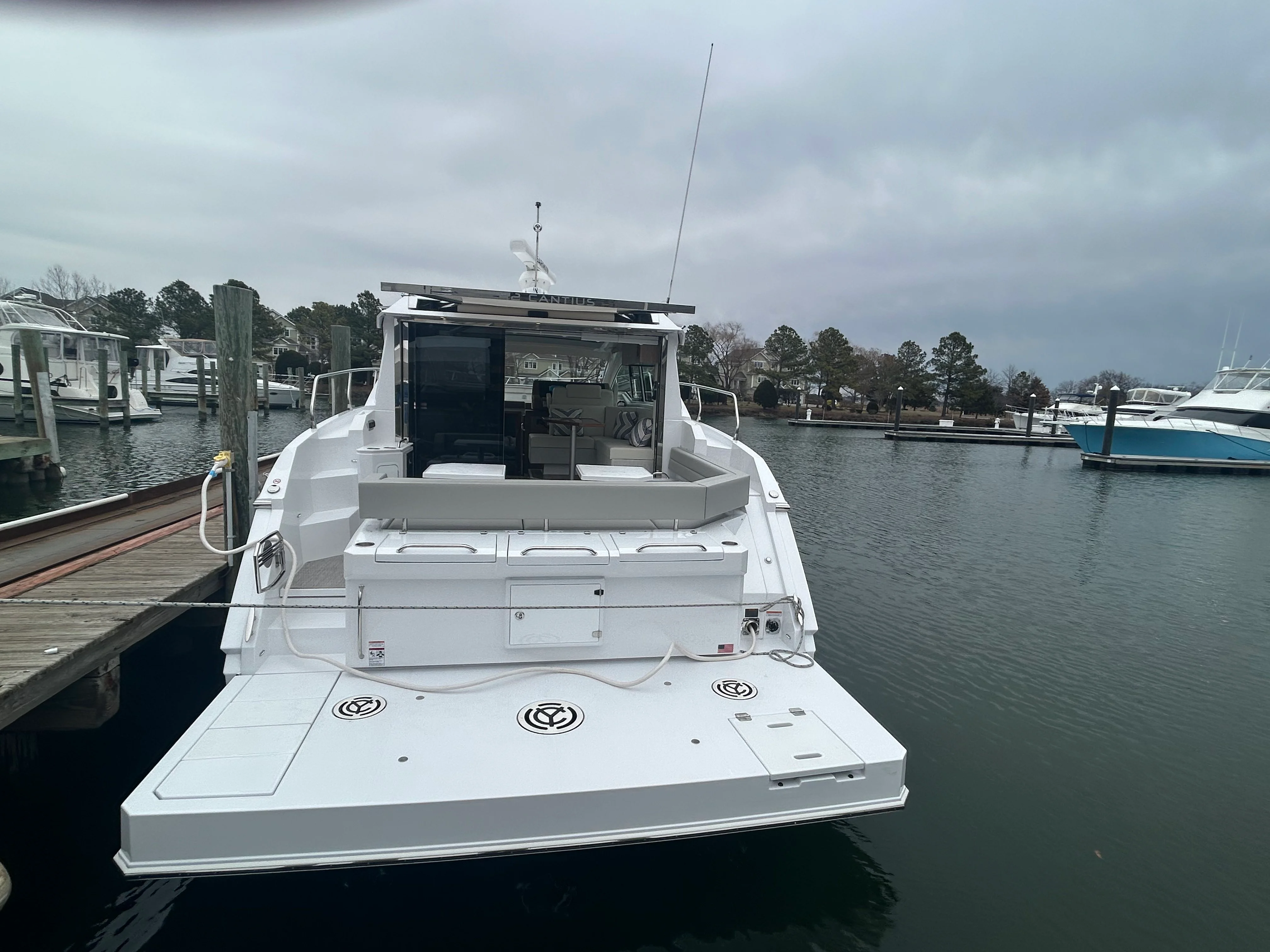 2026 Cruisers Yachts 42 Cantius Image Thumbnail #9