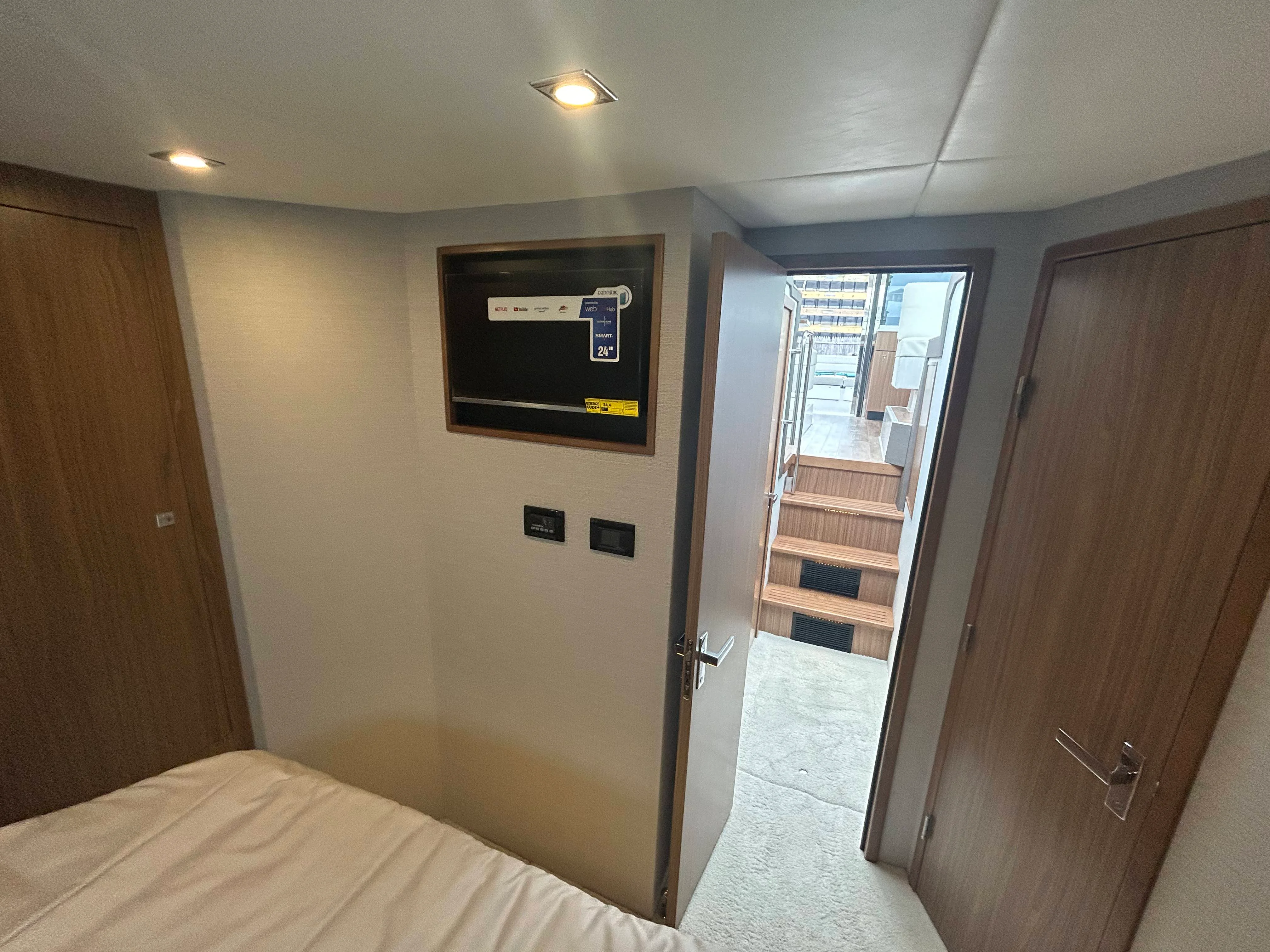 2026 Cruisers Yachts 42 Cantius Image Thumbnail #57