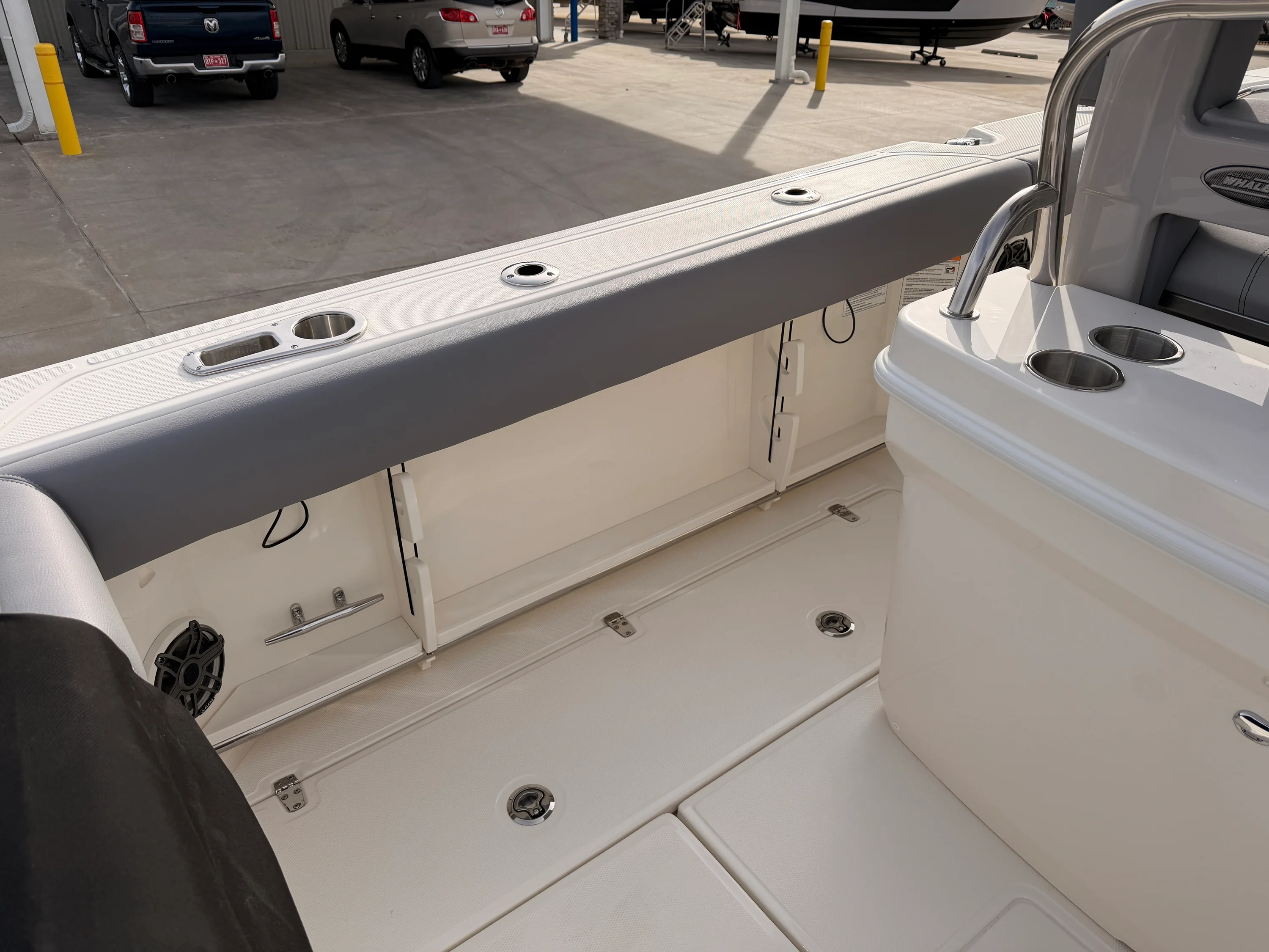 2026 Boston Whaler 250 Outrage Image Thumbnail #11