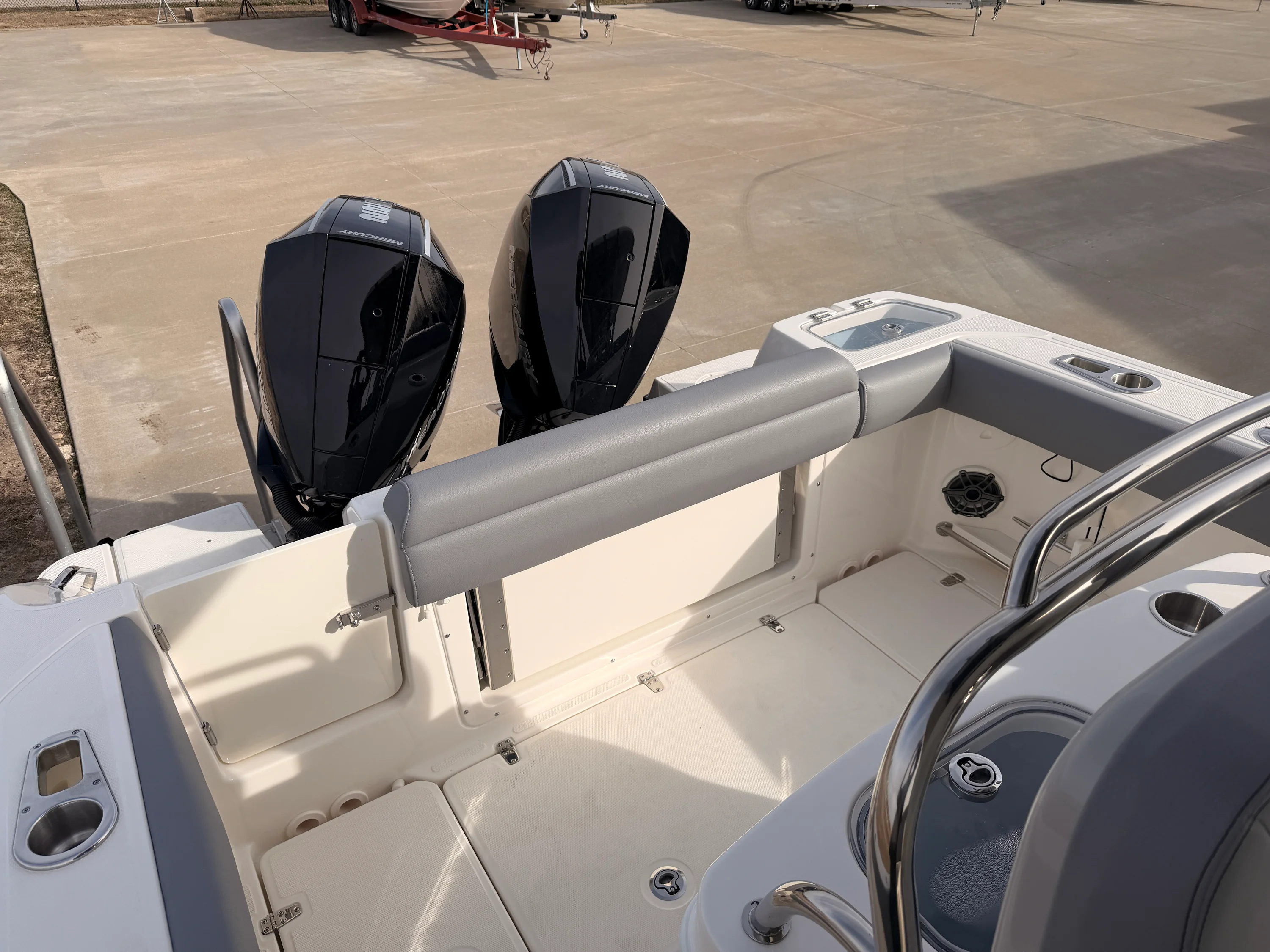 2026 Boston Whaler 250 Outrage Image Thumbnail #6