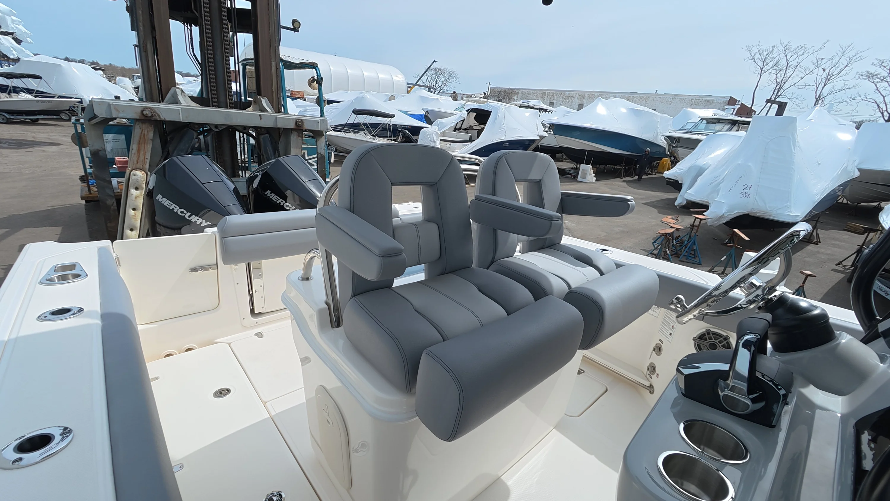 2026 Boston Whaler 250 Outrage Image Thumbnail #21