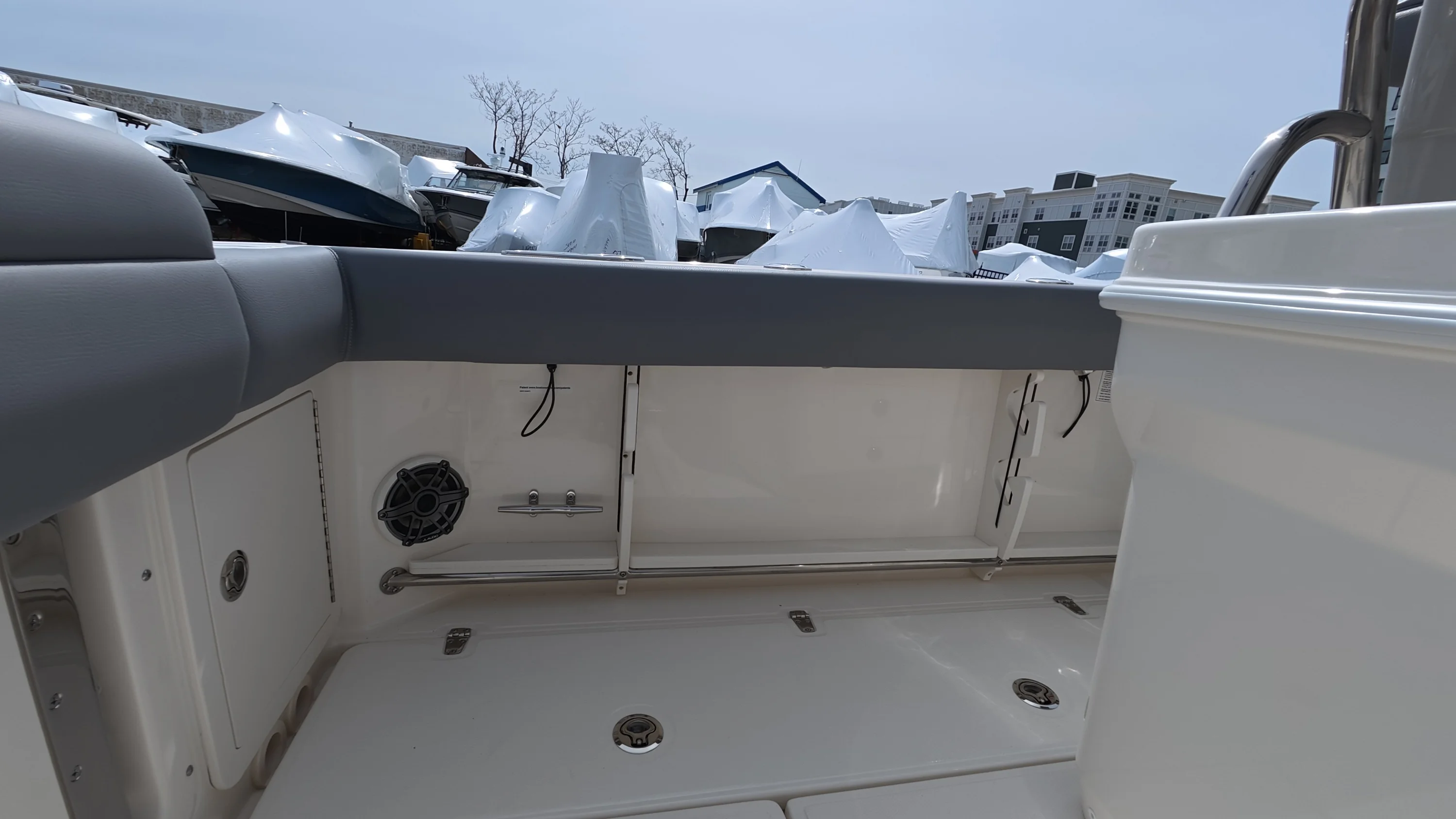 2026 Boston Whaler 250 Outrage Image Thumbnail #14