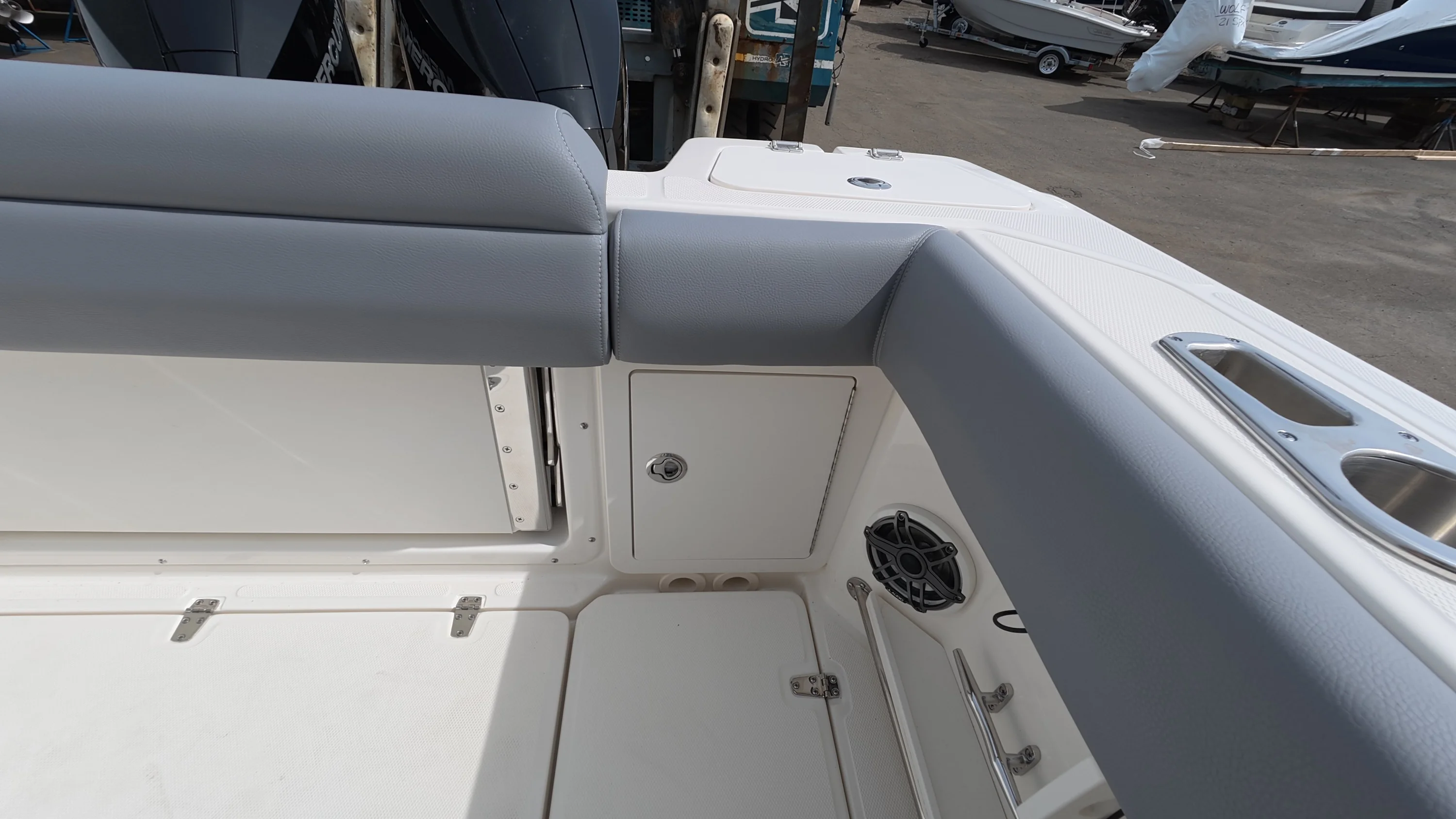 2026 Boston Whaler 250 Outrage Image Thumbnail #12