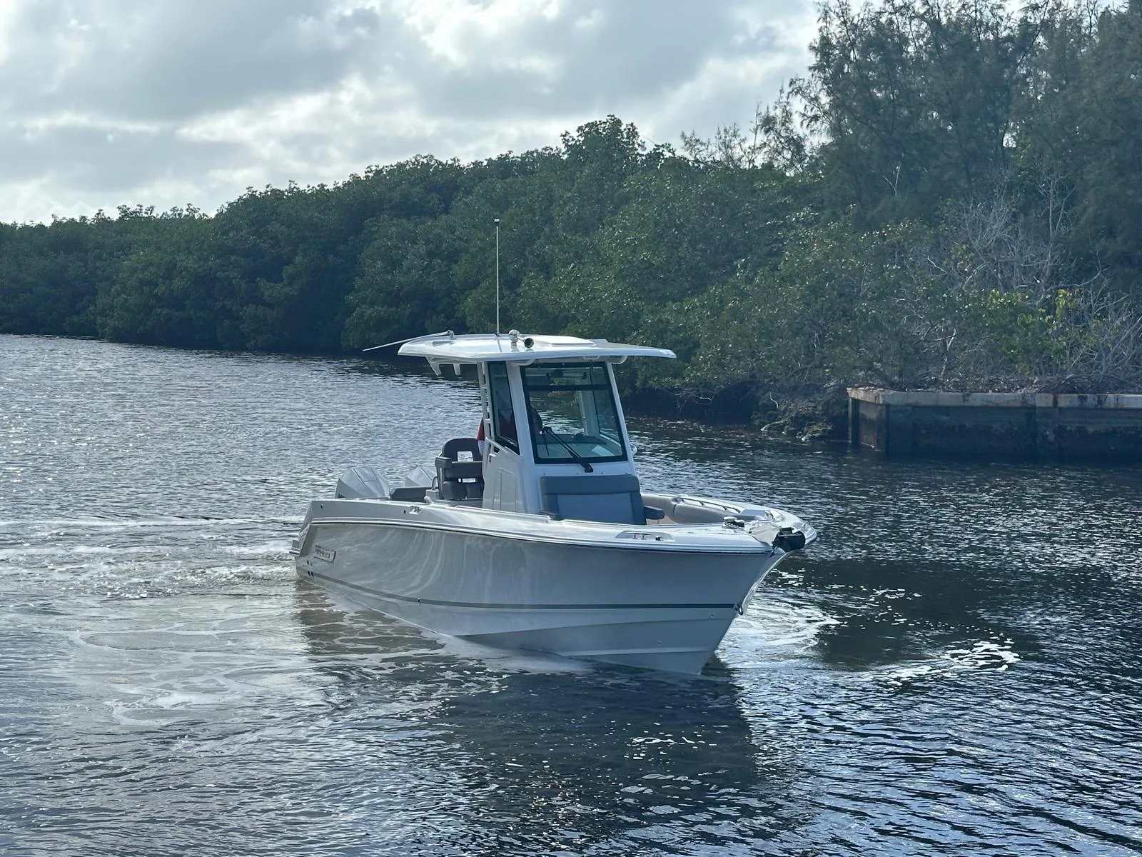 2026 Boston Whaler 250 Outrage Image Thumbnail #9