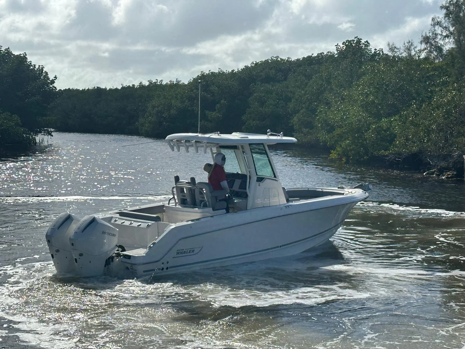 2026 Boston Whaler 250 Outrage Image Thumbnail #12