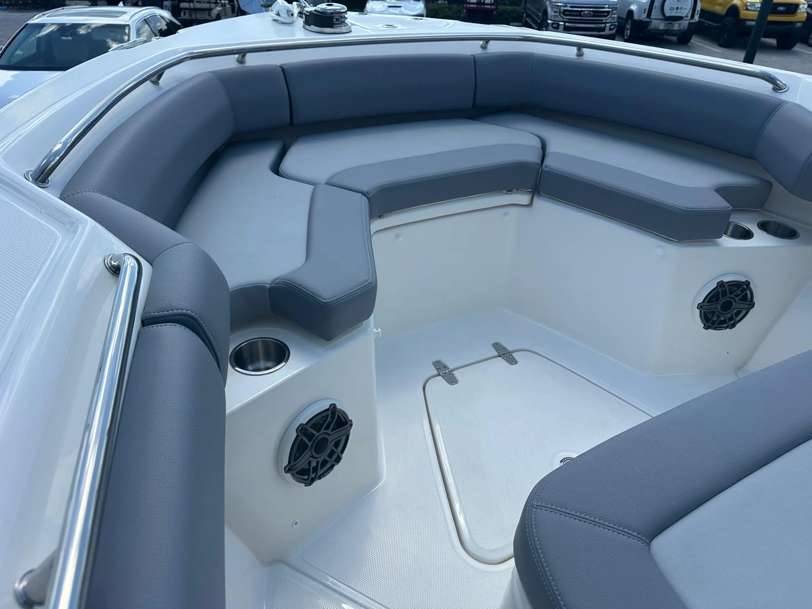 2026 Boston Whaler 250 Outrage Image Thumbnail #14