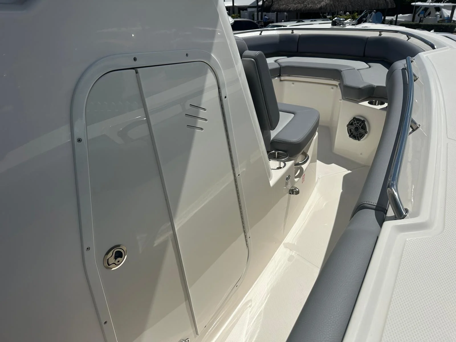 2026 Boston Whaler 250 Outrage Image Thumbnail #15