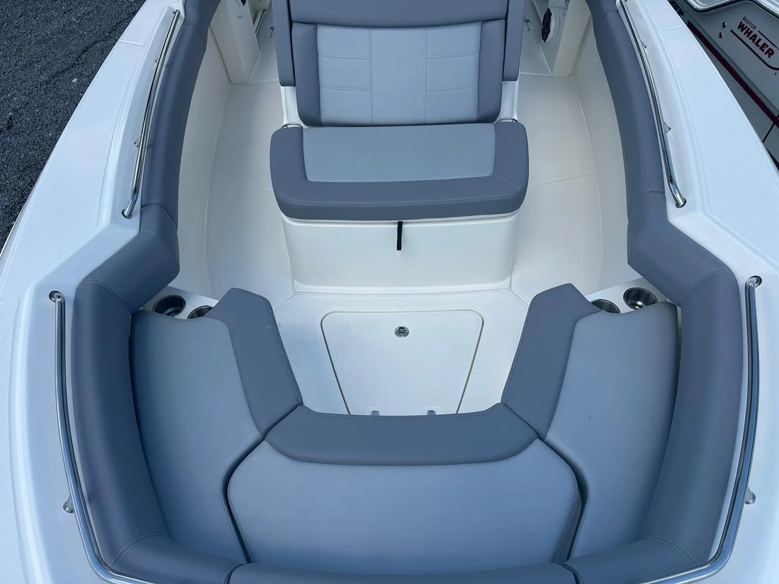 2026 Boston Whaler 250 Outrage Image Thumbnail #13