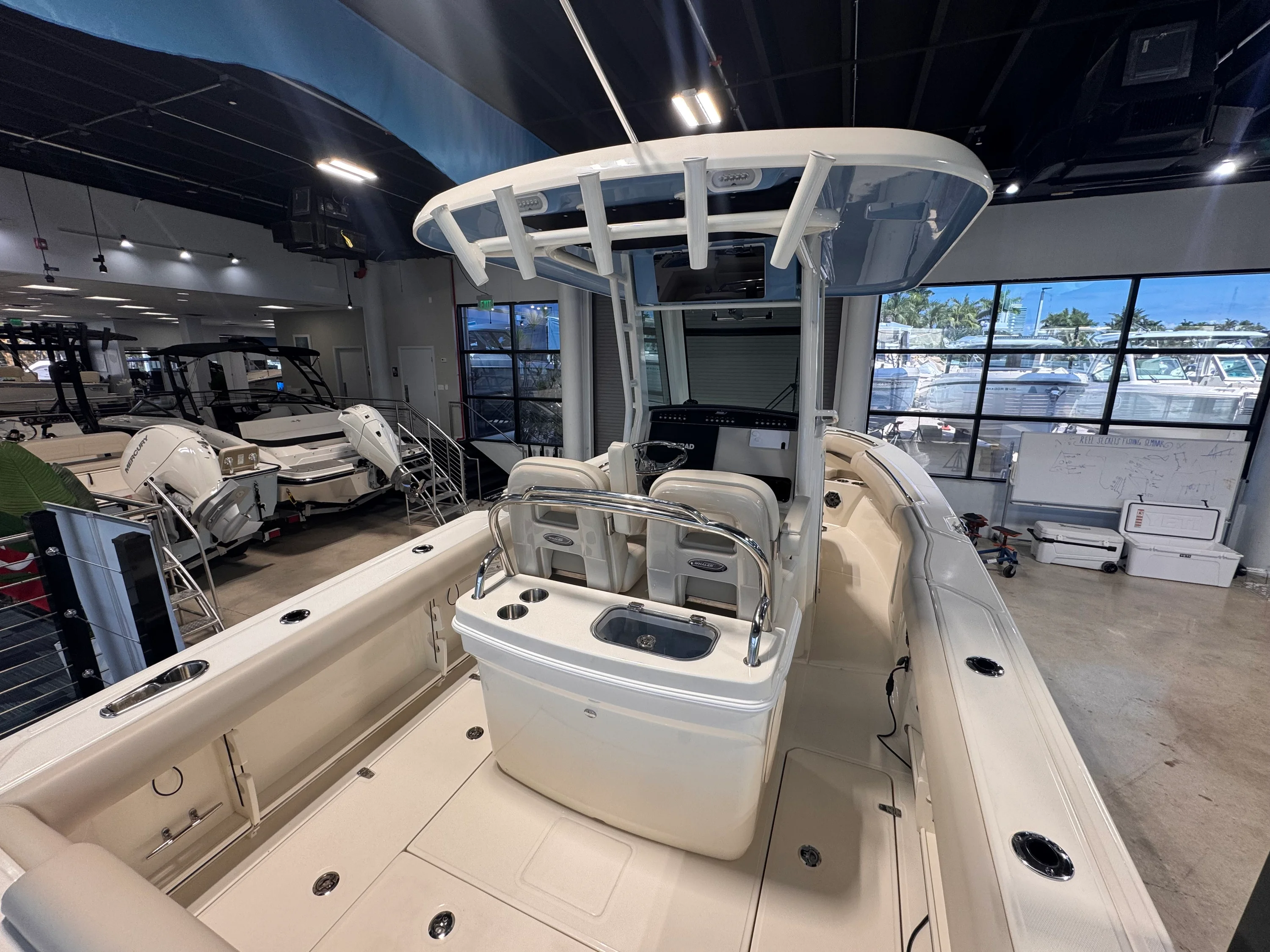 2026 Boston Whaler 250 Outrage Image Thumbnail #5