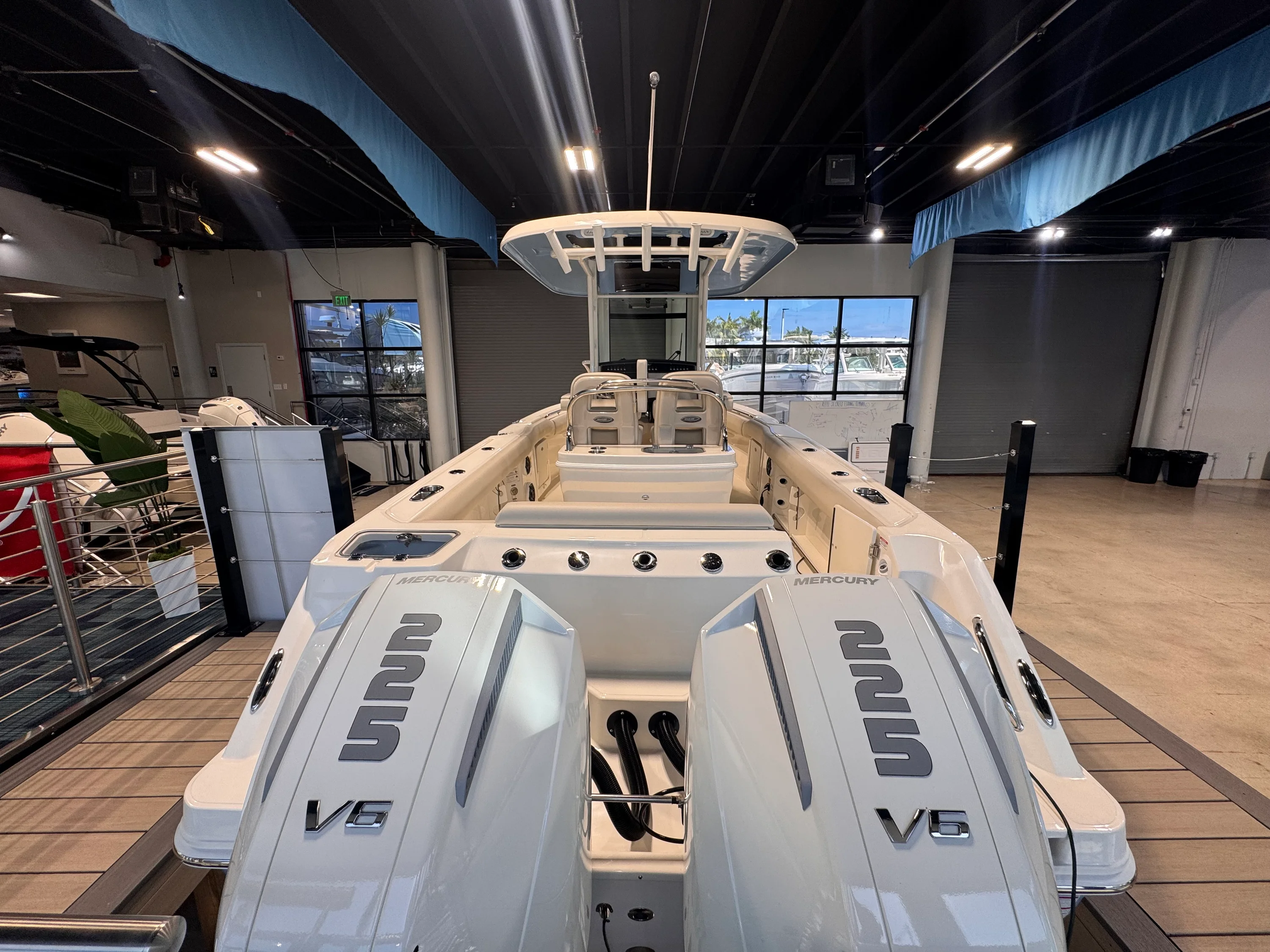 2026 Boston Whaler 250 Outrage Image Thumbnail #3