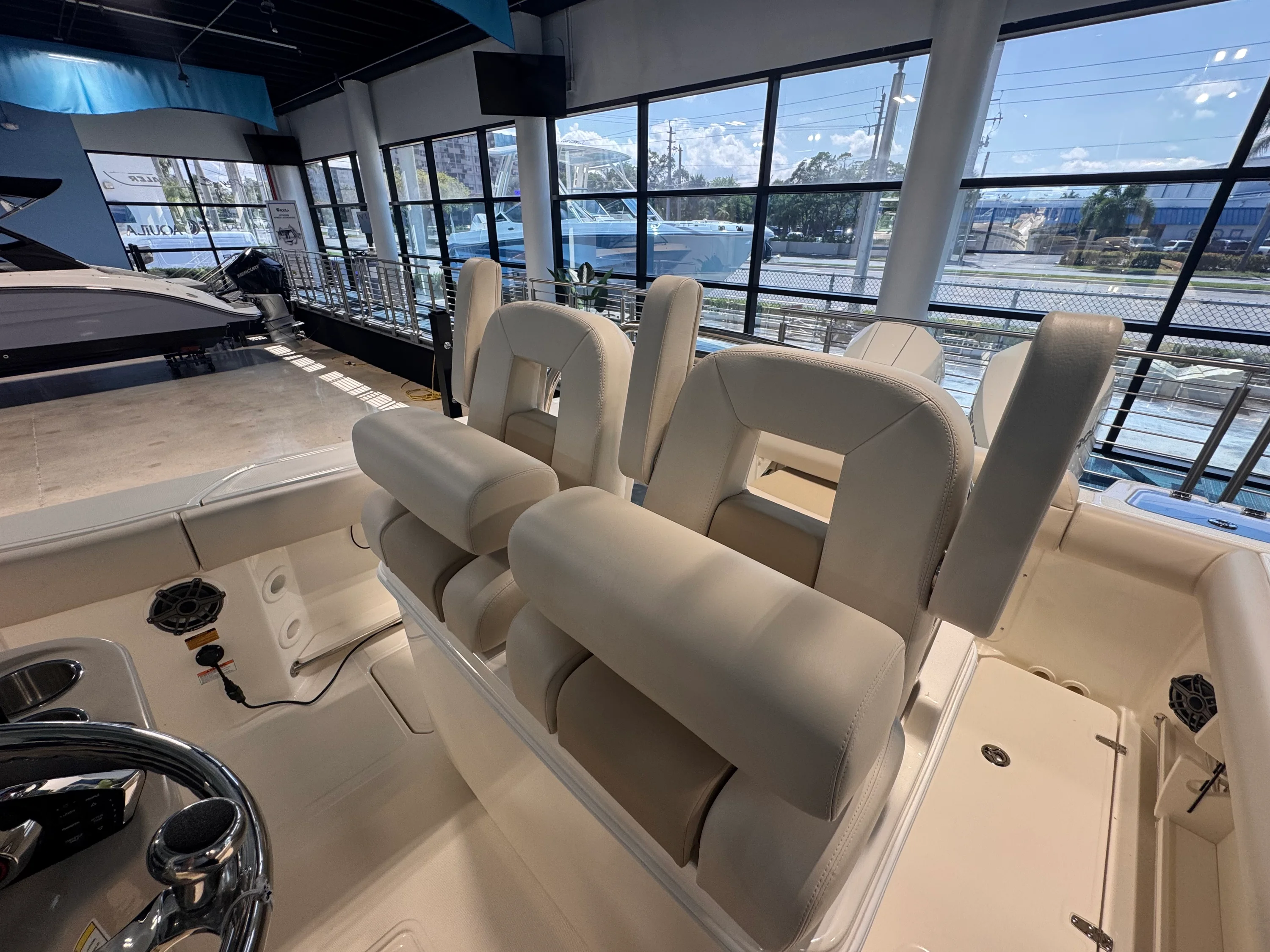 2026 Boston Whaler 250 Outrage Image Thumbnail #12