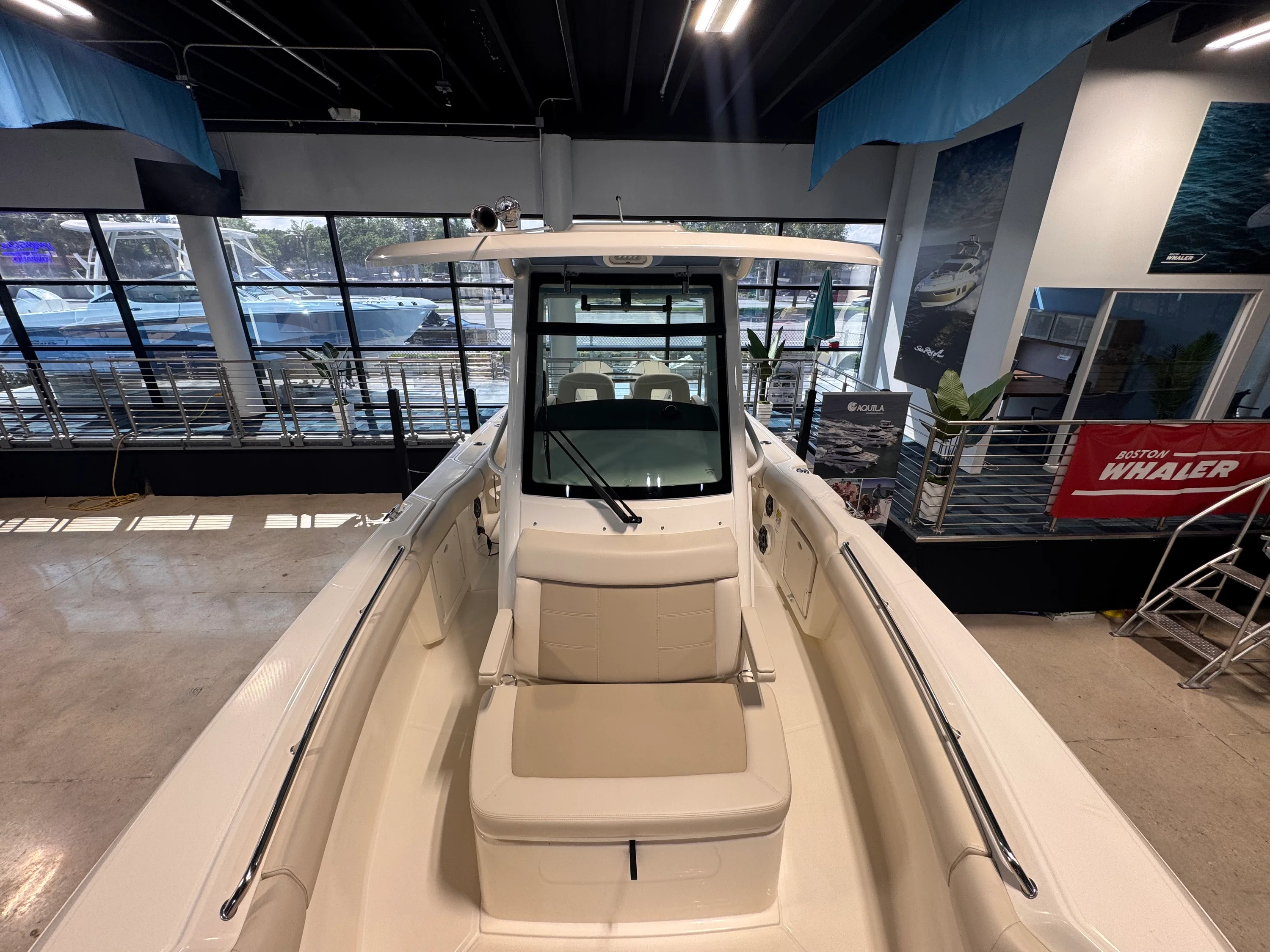 2026 Boston Whaler 250 Outrage Image Thumbnail #24