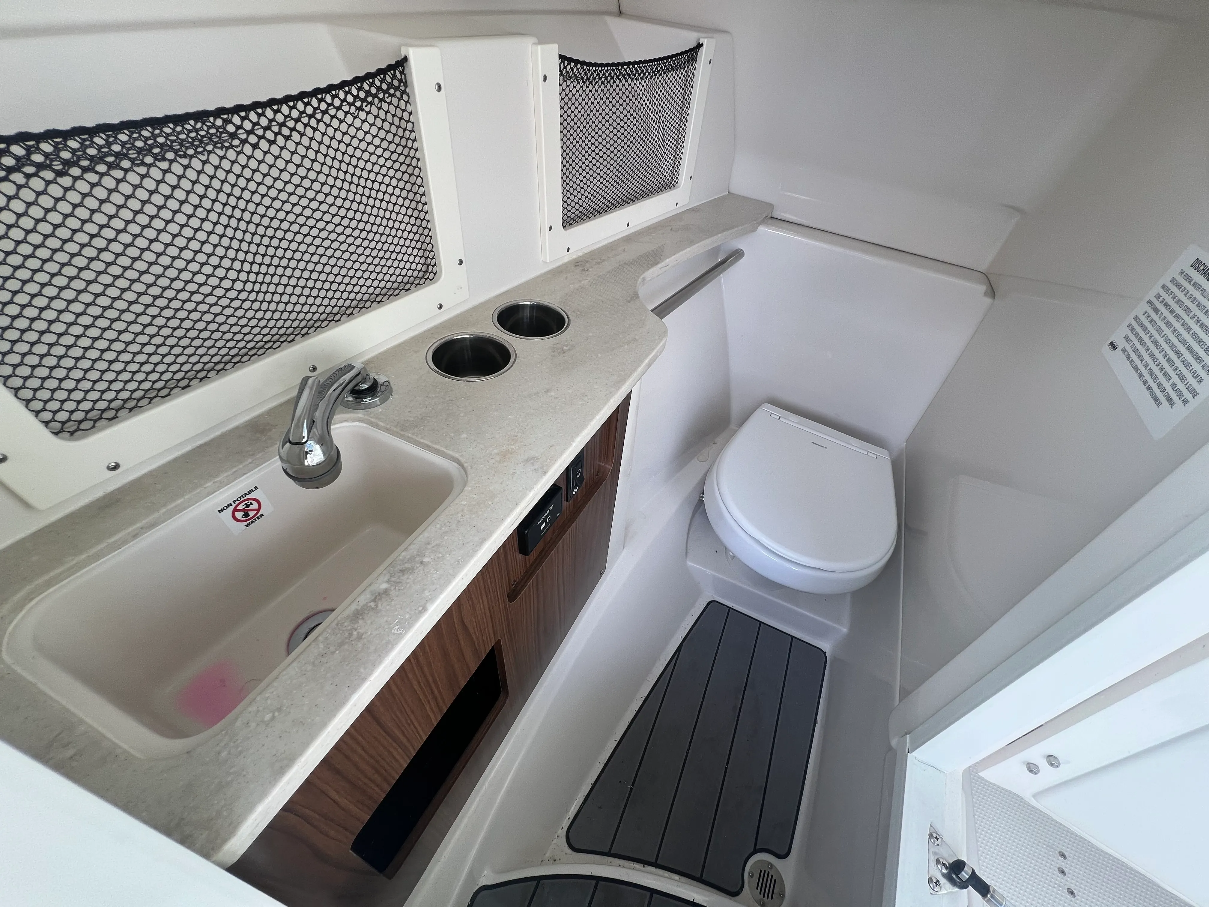 2023 Sailfish 245 DC Image Thumbnail #20