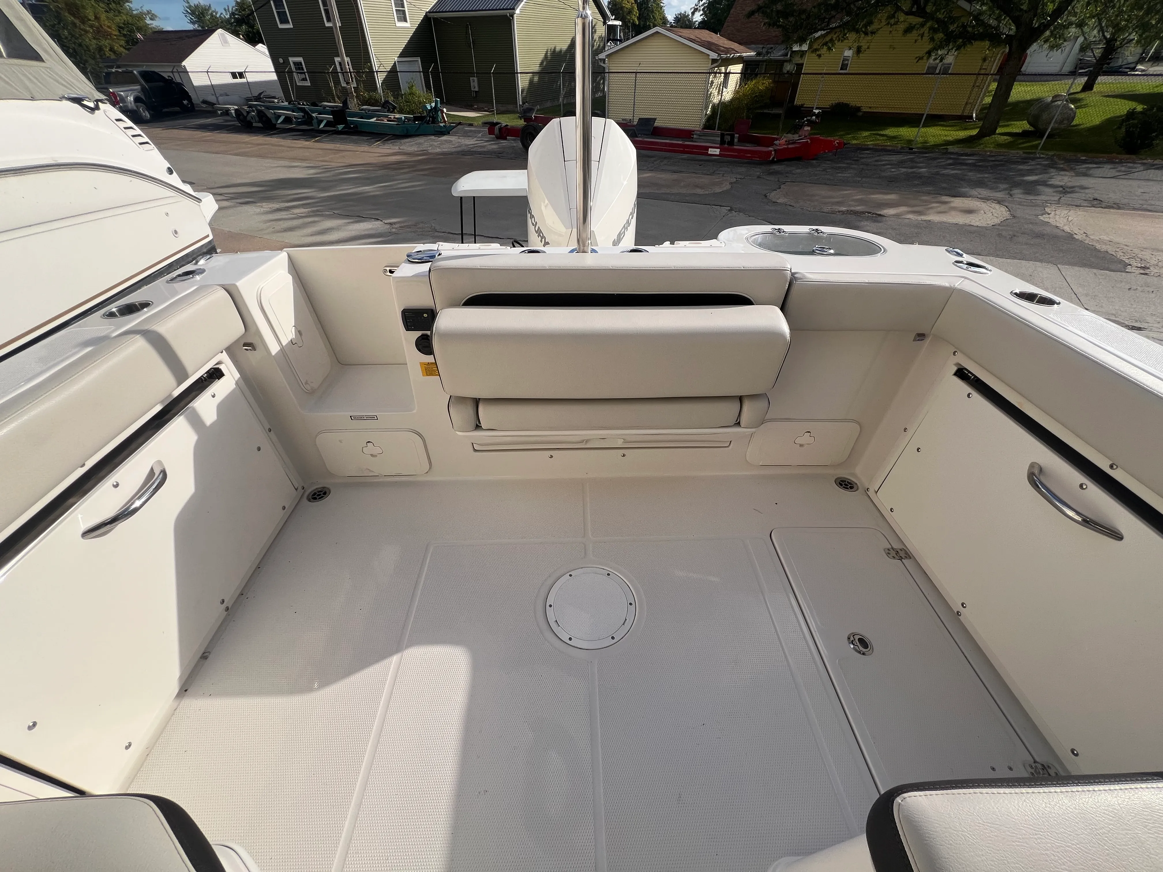 2023 Sailfish 245 DC Image Thumbnail #16