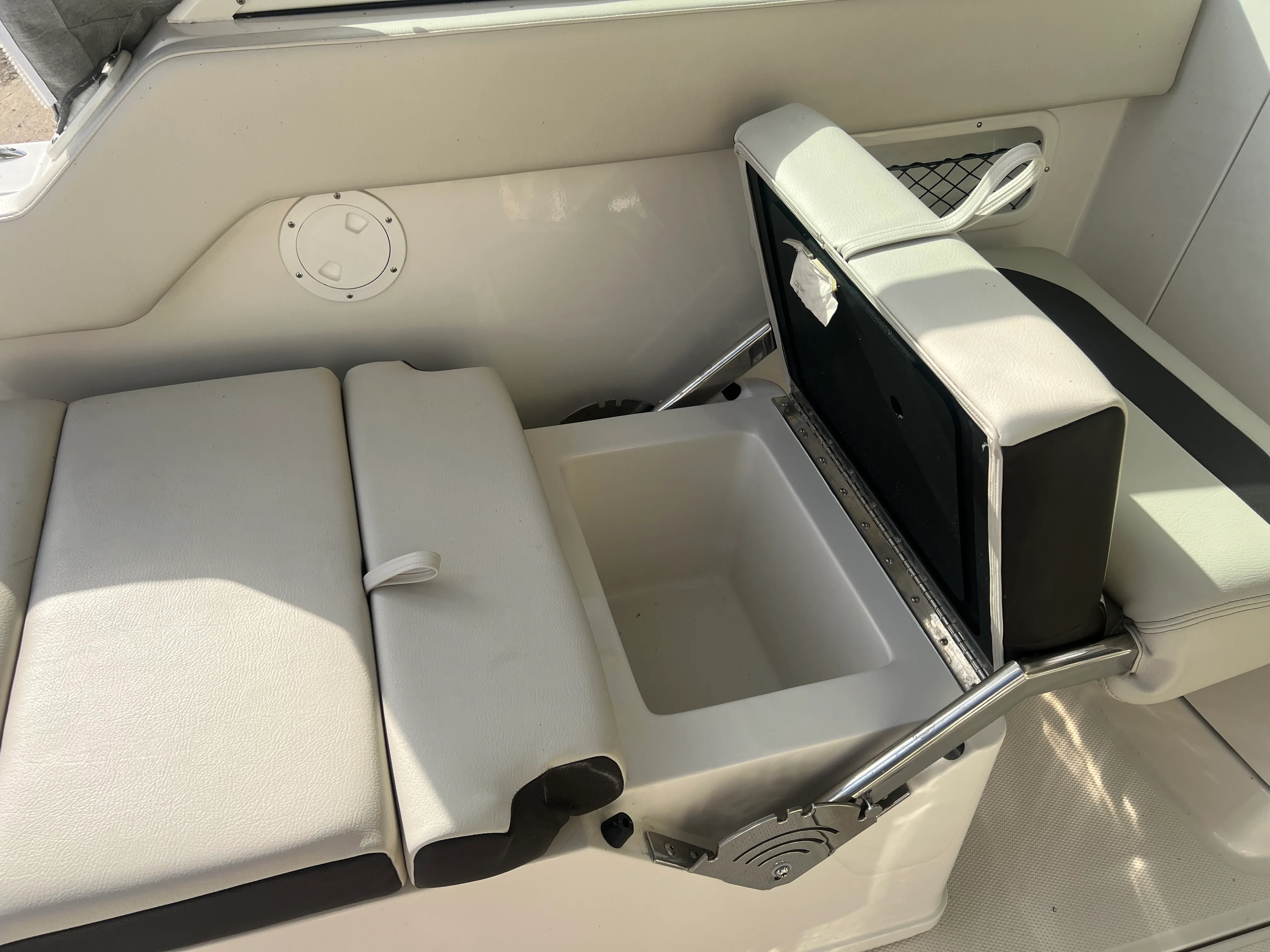 2023 Sailfish 245 DC Image Thumbnail #7