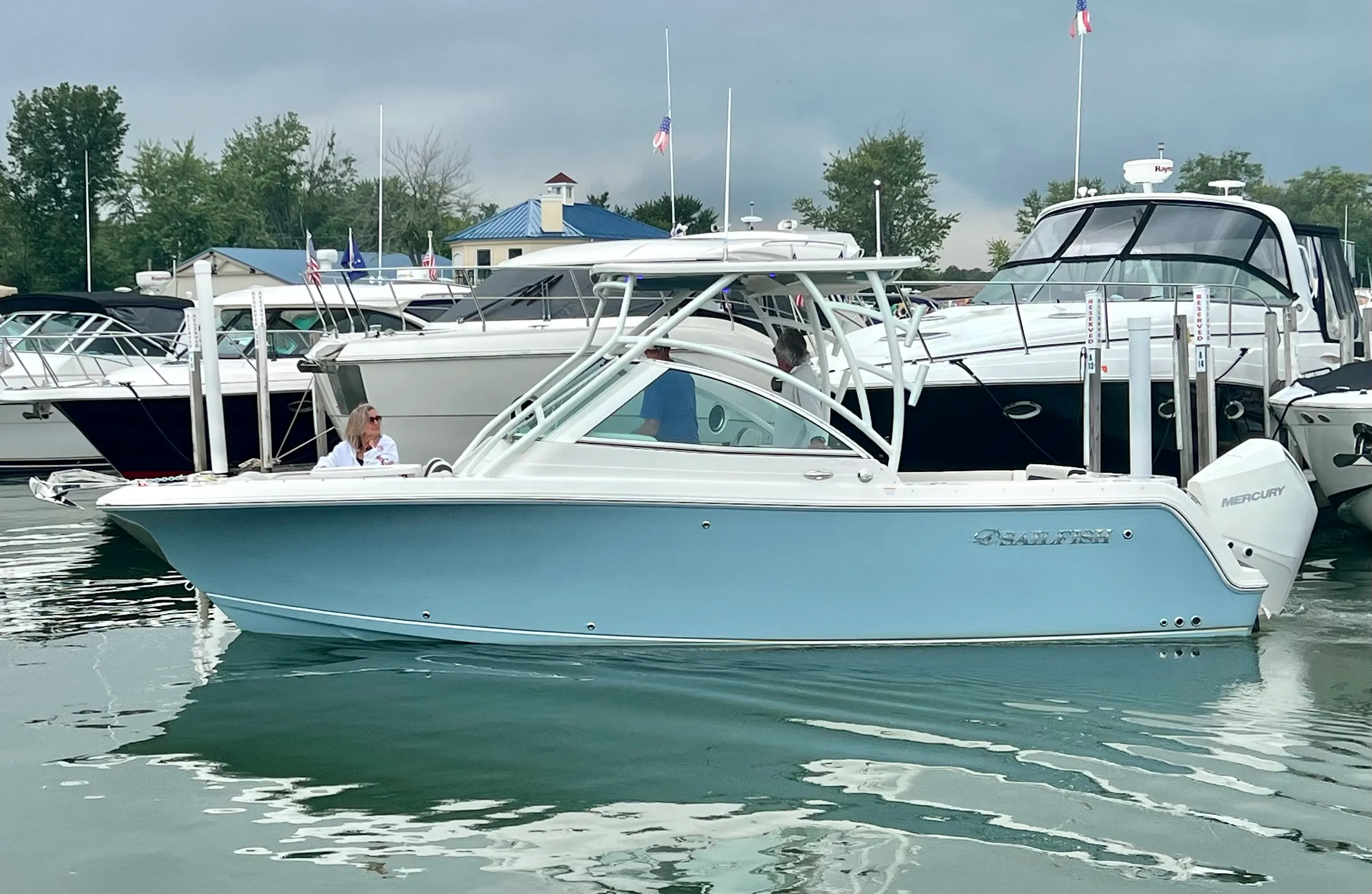 2023 Sailfish 245 DC Image Thumbnail #0