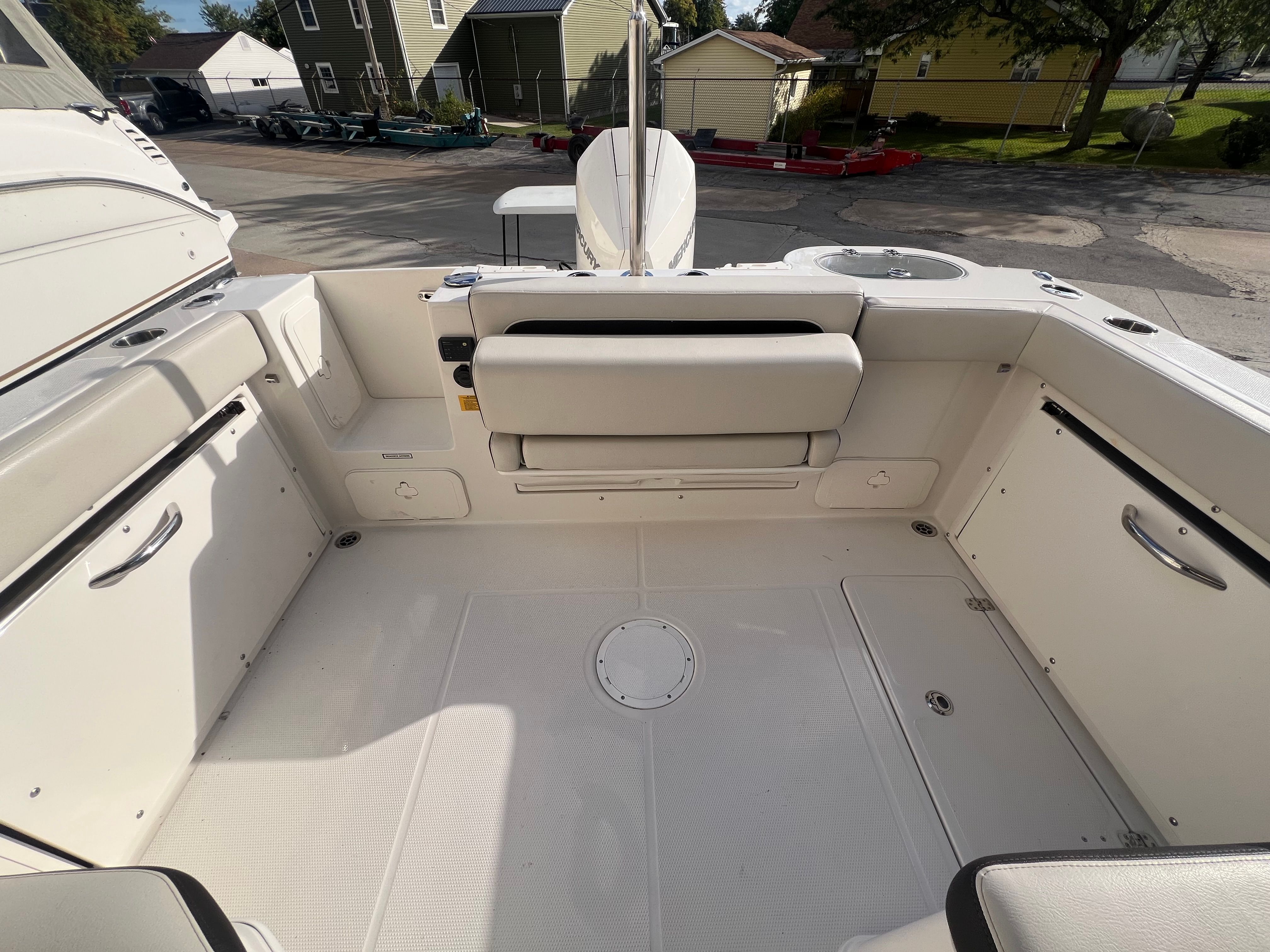 2023 Sailfish 245 DC Image Thumbnail #16