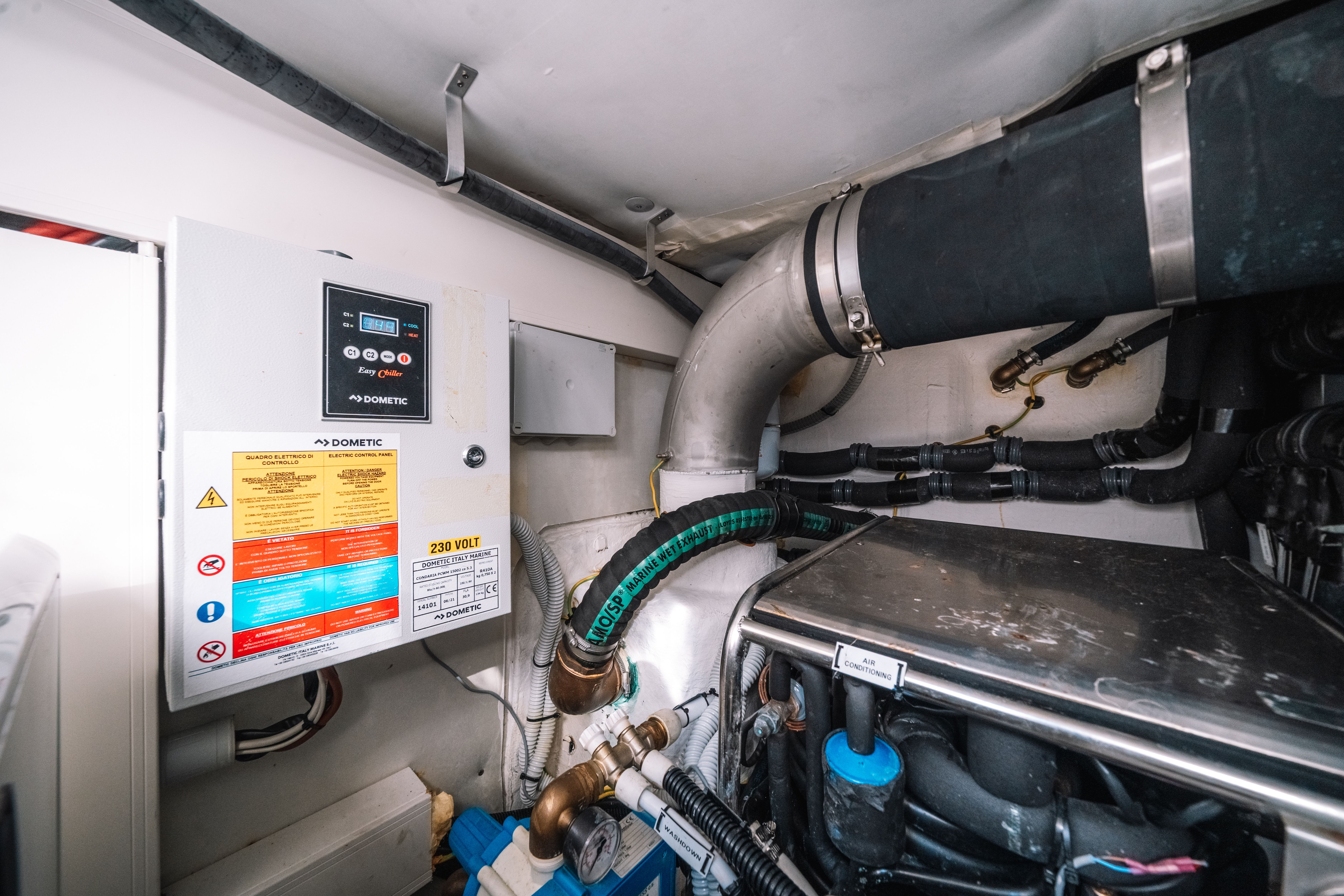 2022 Azimut 50 FLY Image Thumbnail #10