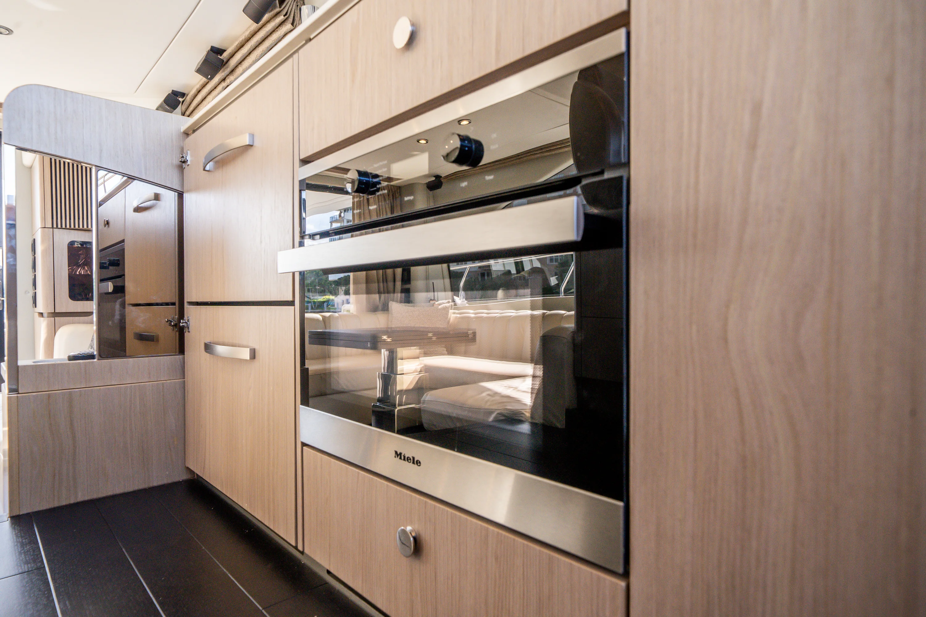 2022 Azimut 50 FLY Image Thumbnail #37