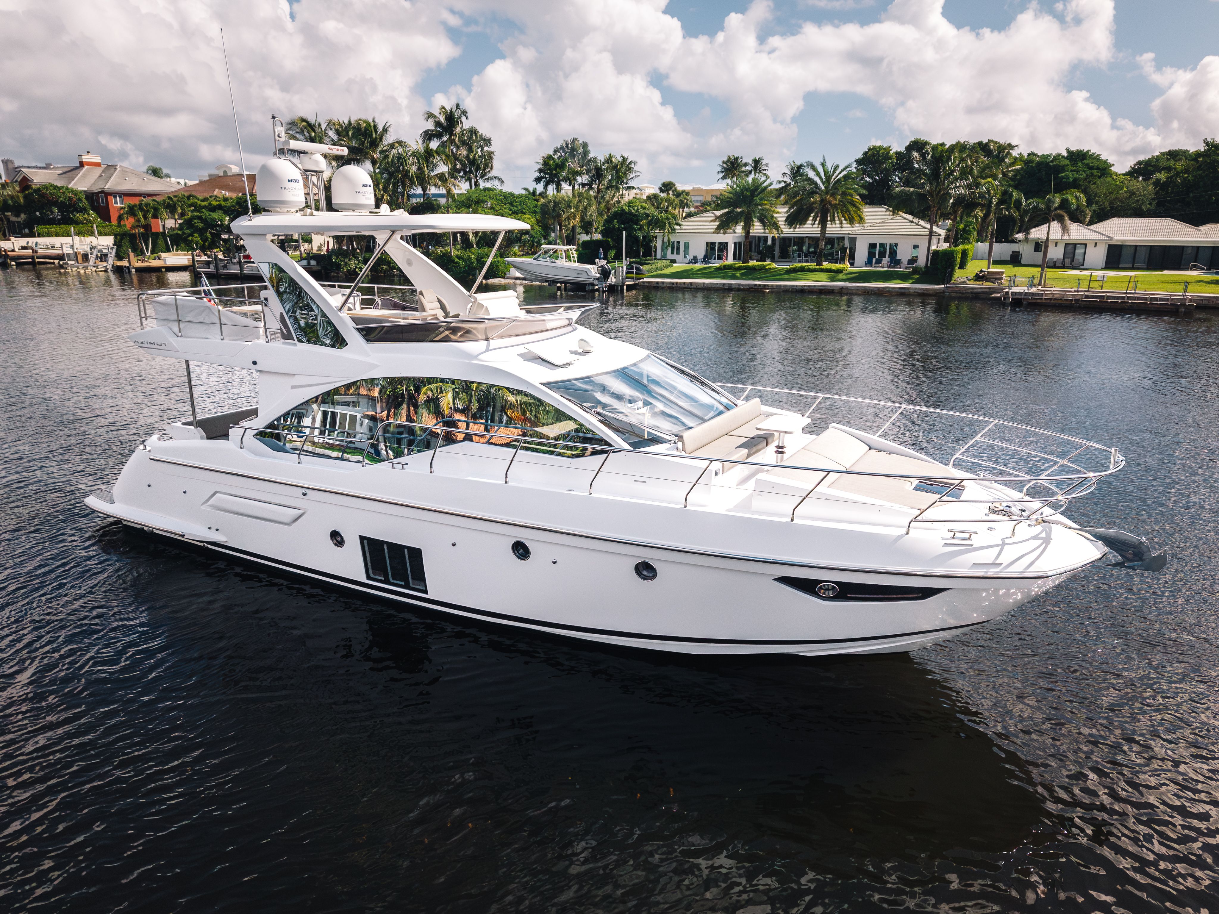 2022 Azimut 50 FLY Image Thumbnail #1