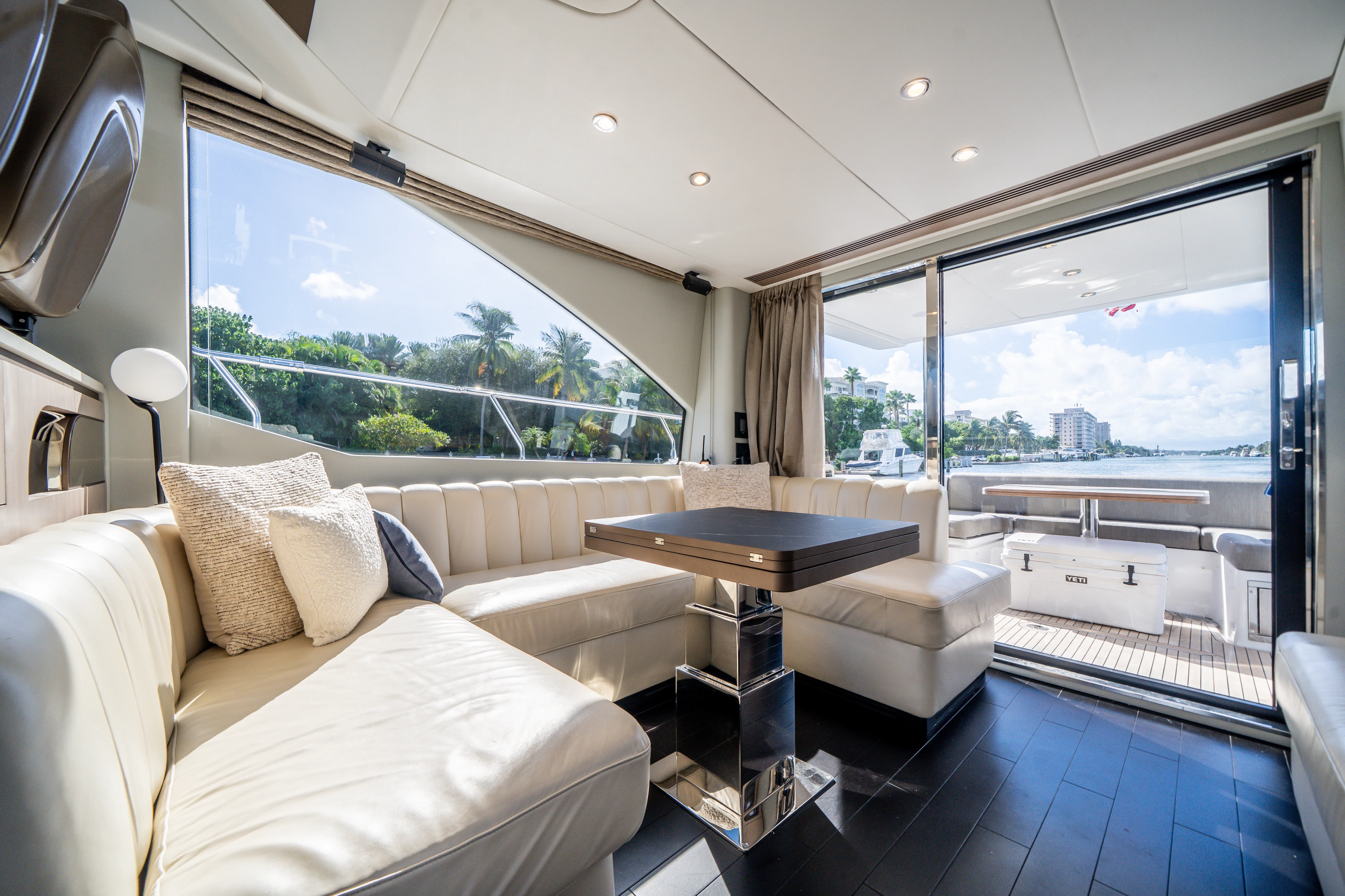 2022 Azimut 50 FLY Image Thumbnail #23