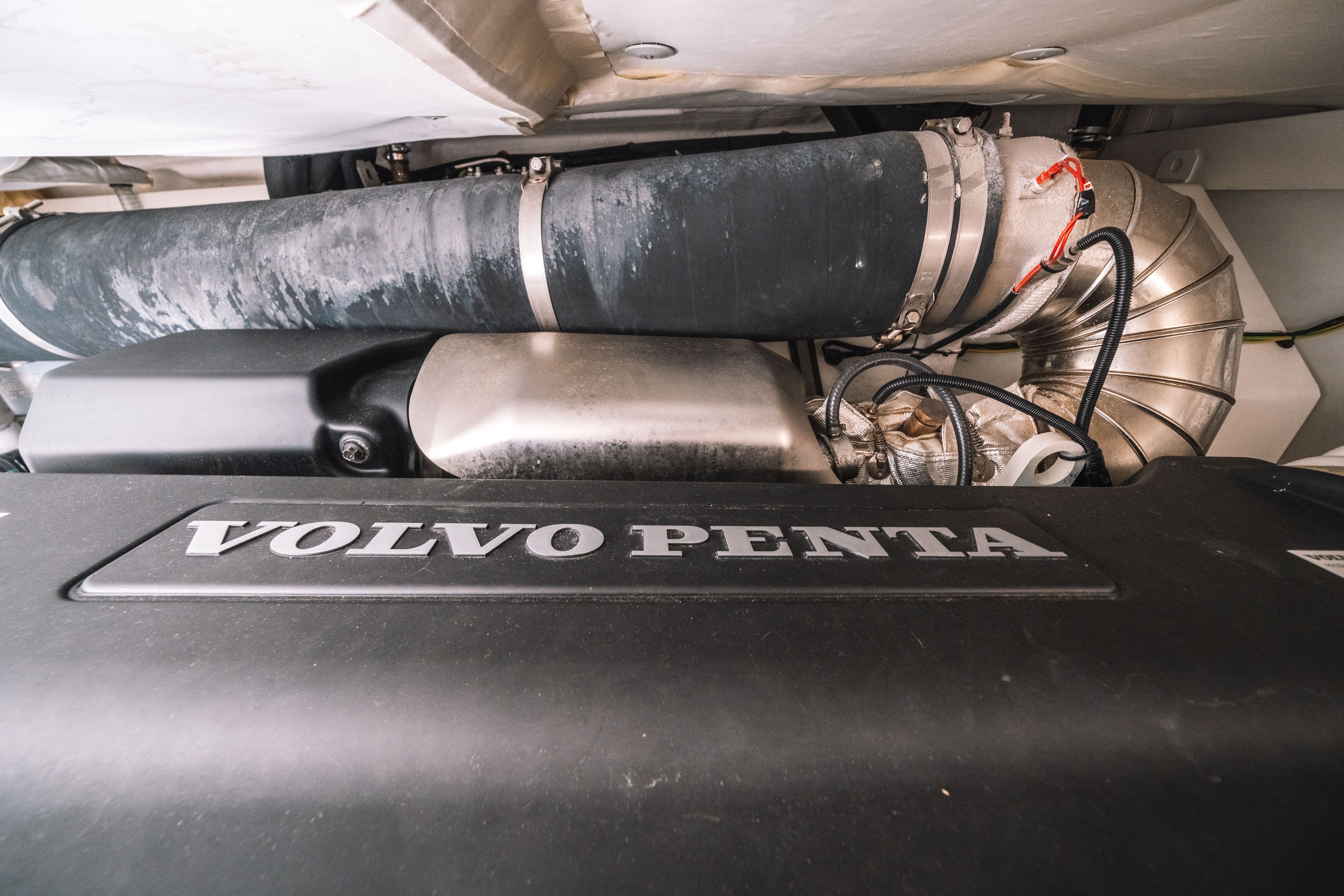 2022 Azimut 50 FLY Image Thumbnail #12