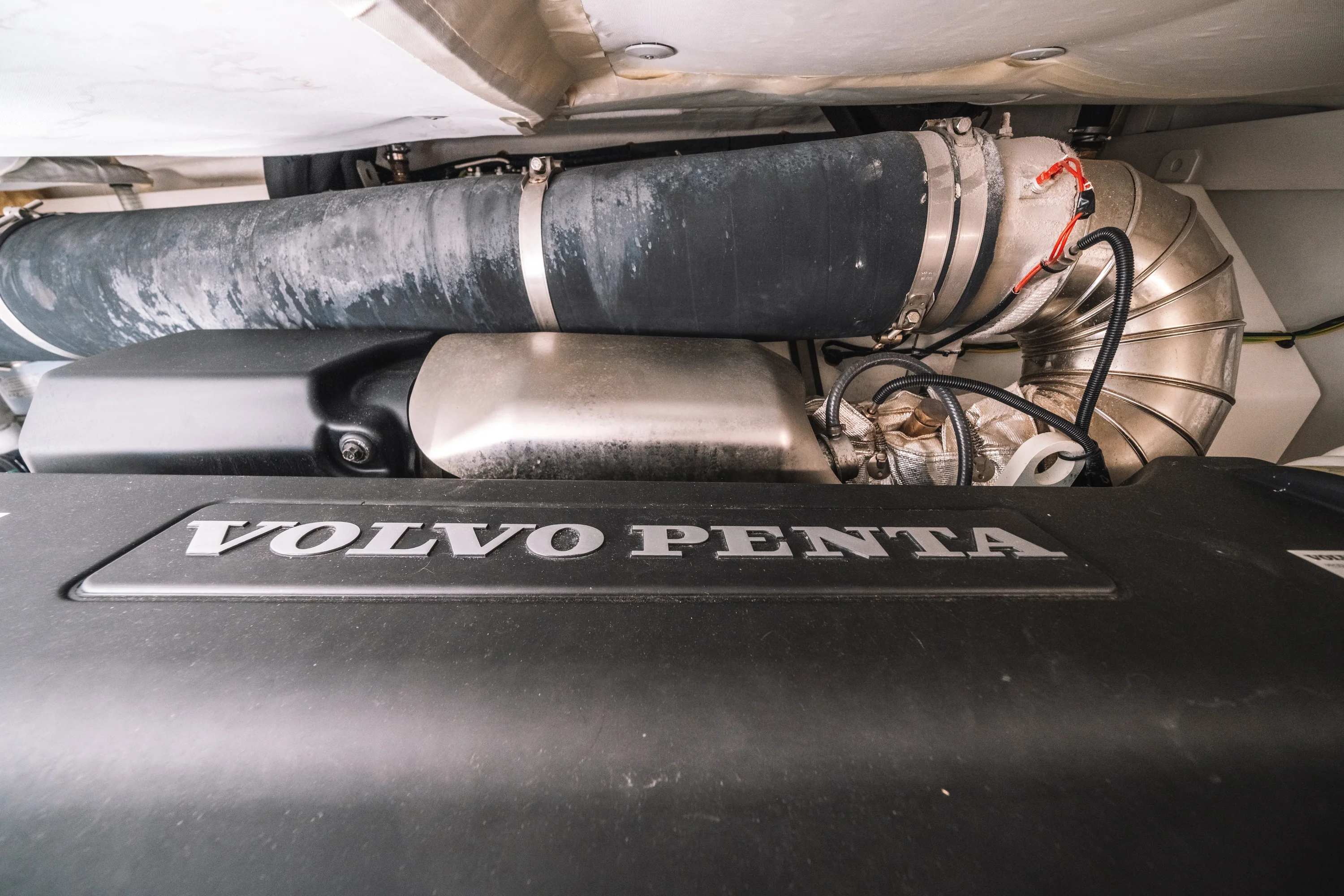 2022 Azimut 50 FLY Image Thumbnail #12