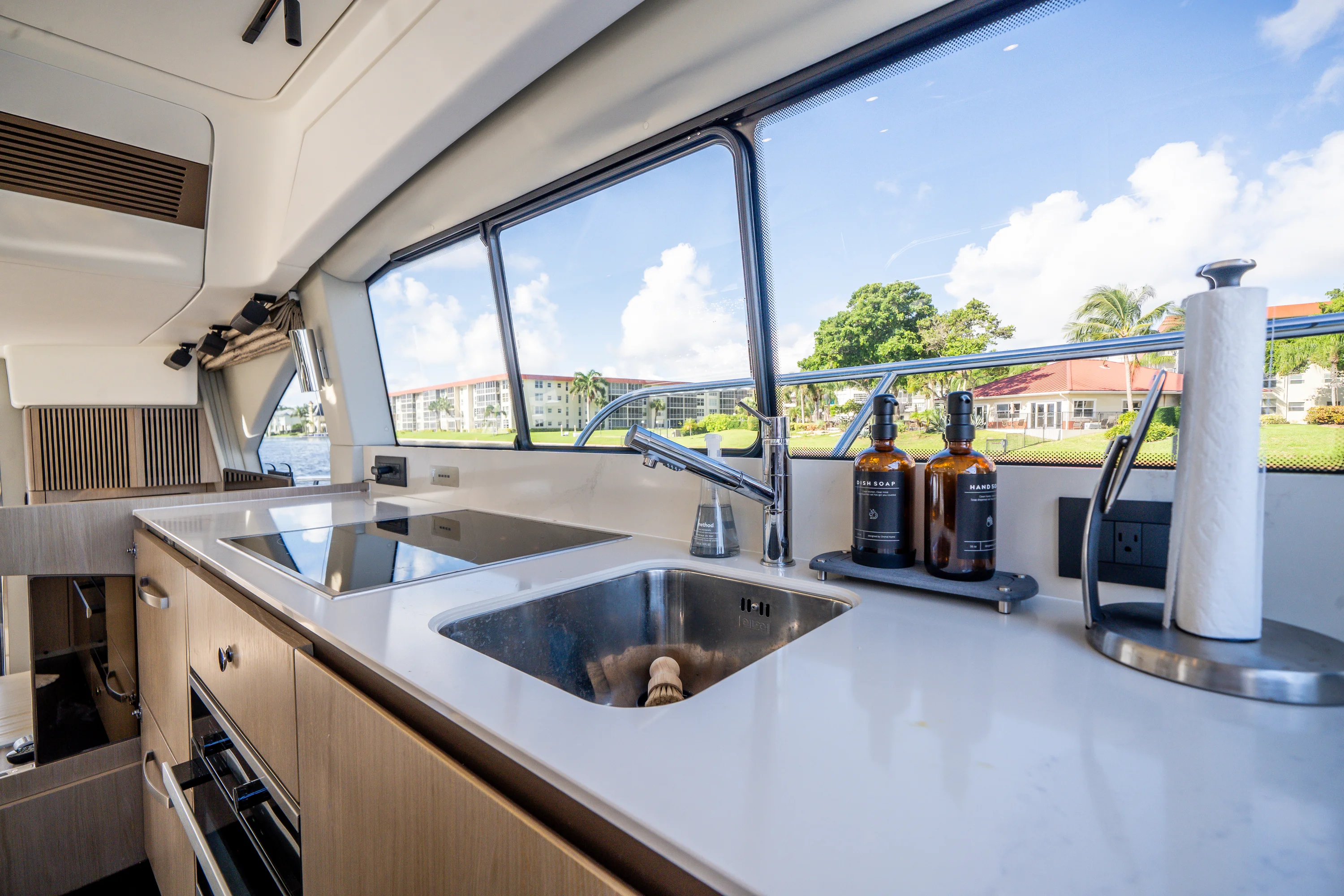 2022 Azimut 50 FLY Image Thumbnail #36