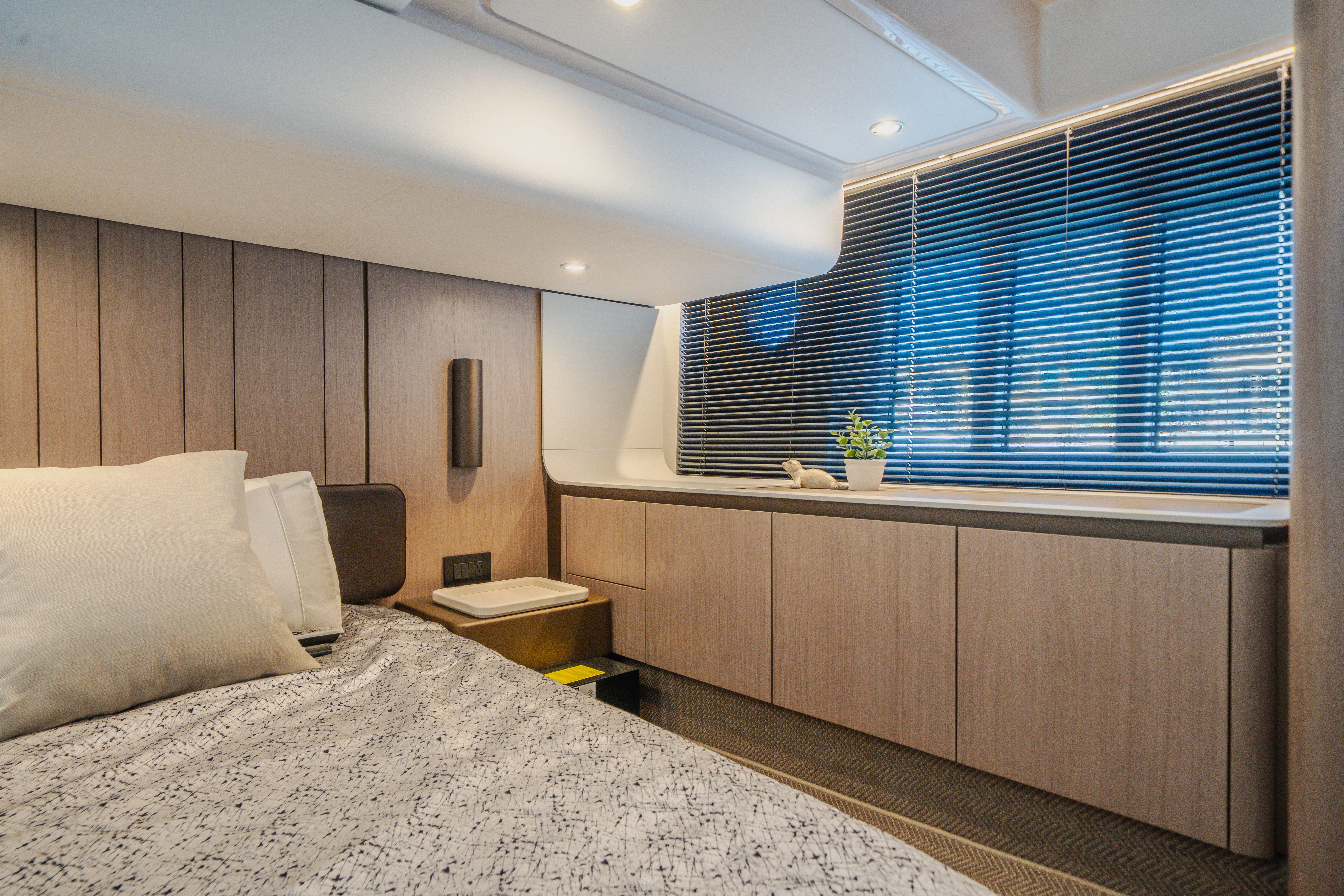 2022 Azimut 50 FLY Image Thumbnail #17