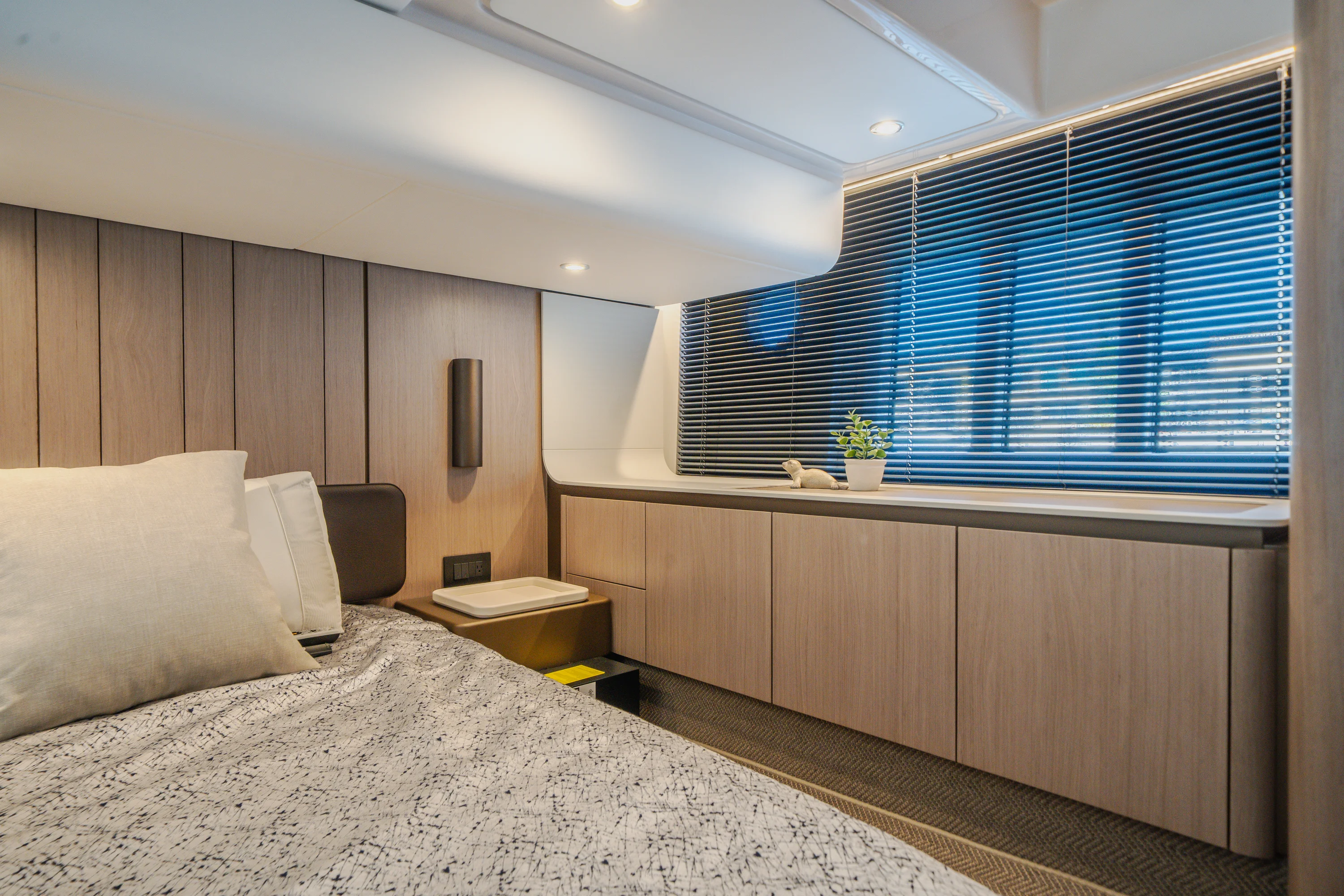 2022 Azimut 50 FLY Image Thumbnail #17