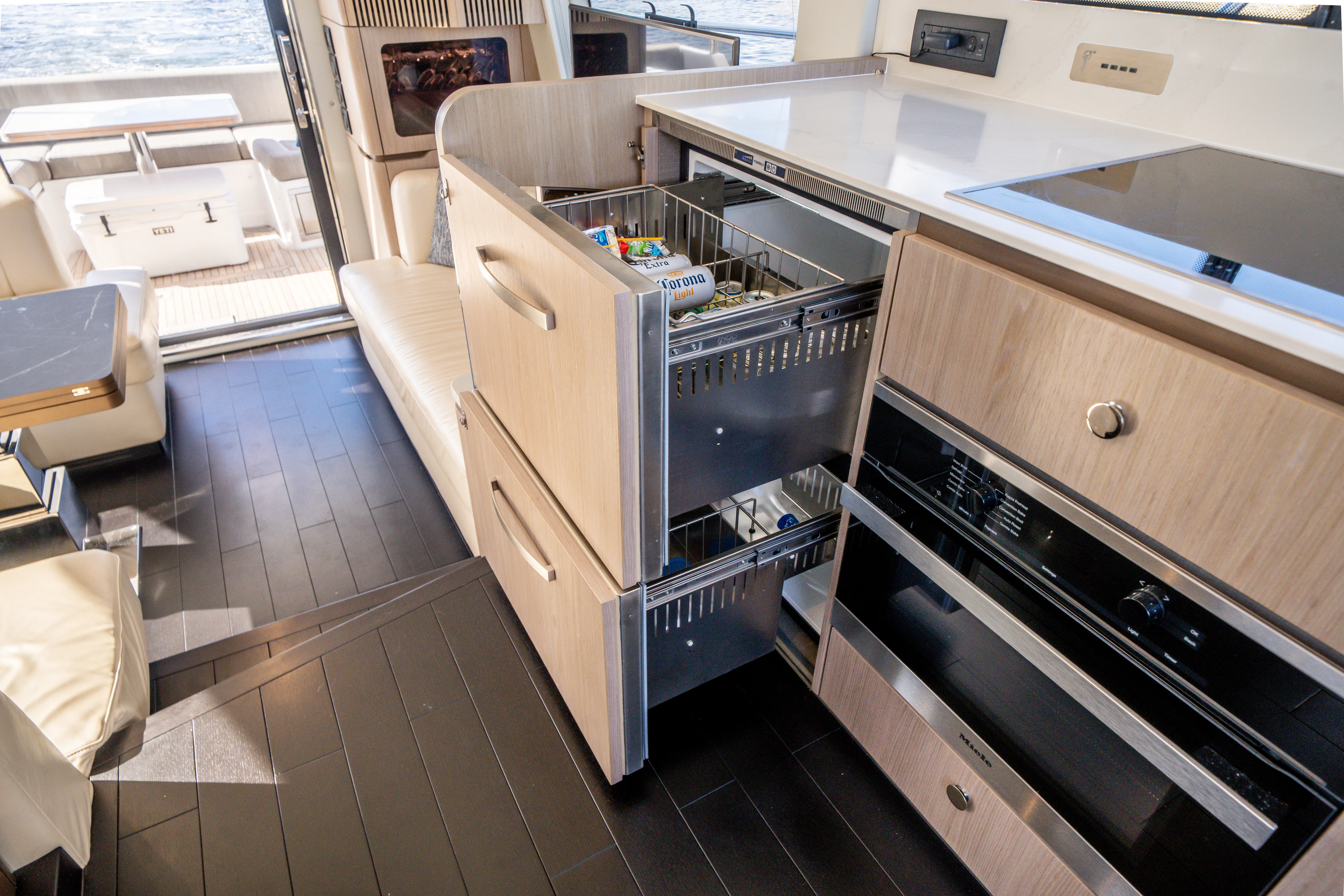 2022 Azimut 50 FLY Image Thumbnail #34