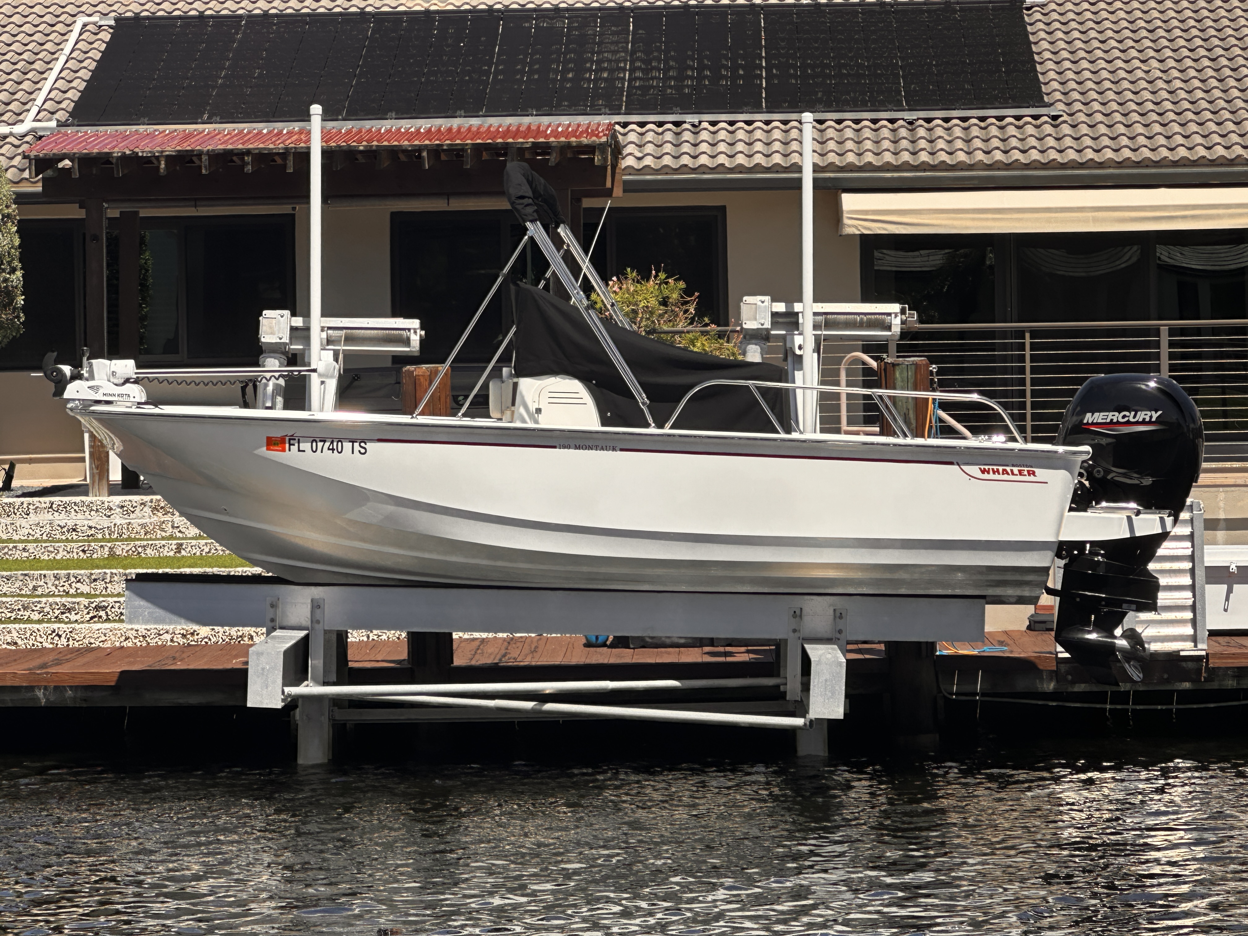 2024 Boston Whaler 190 MONTAUK Image Thumbnail #0