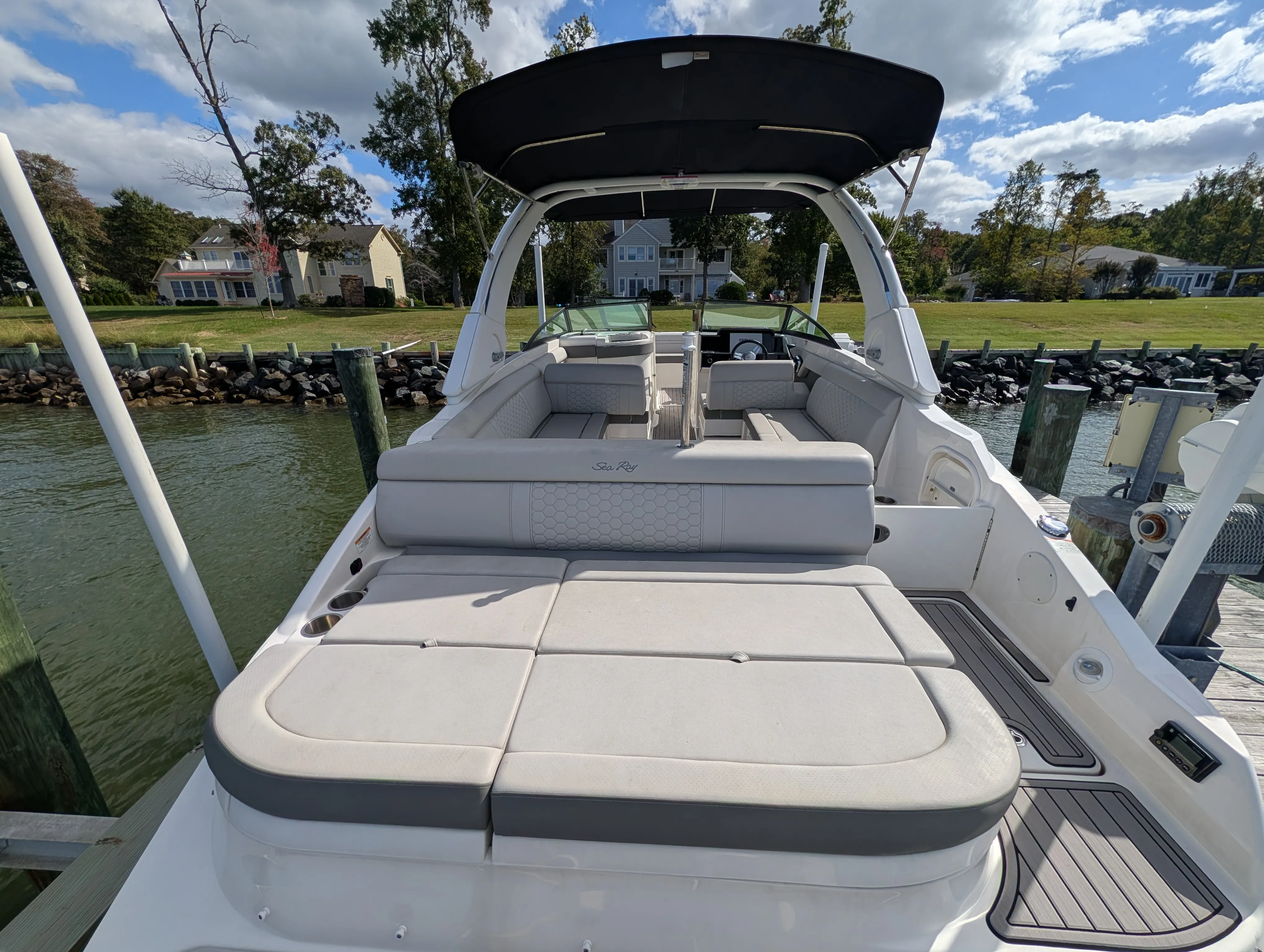 2024 Sea Ray 270 SD-OB Image Thumbnail #4