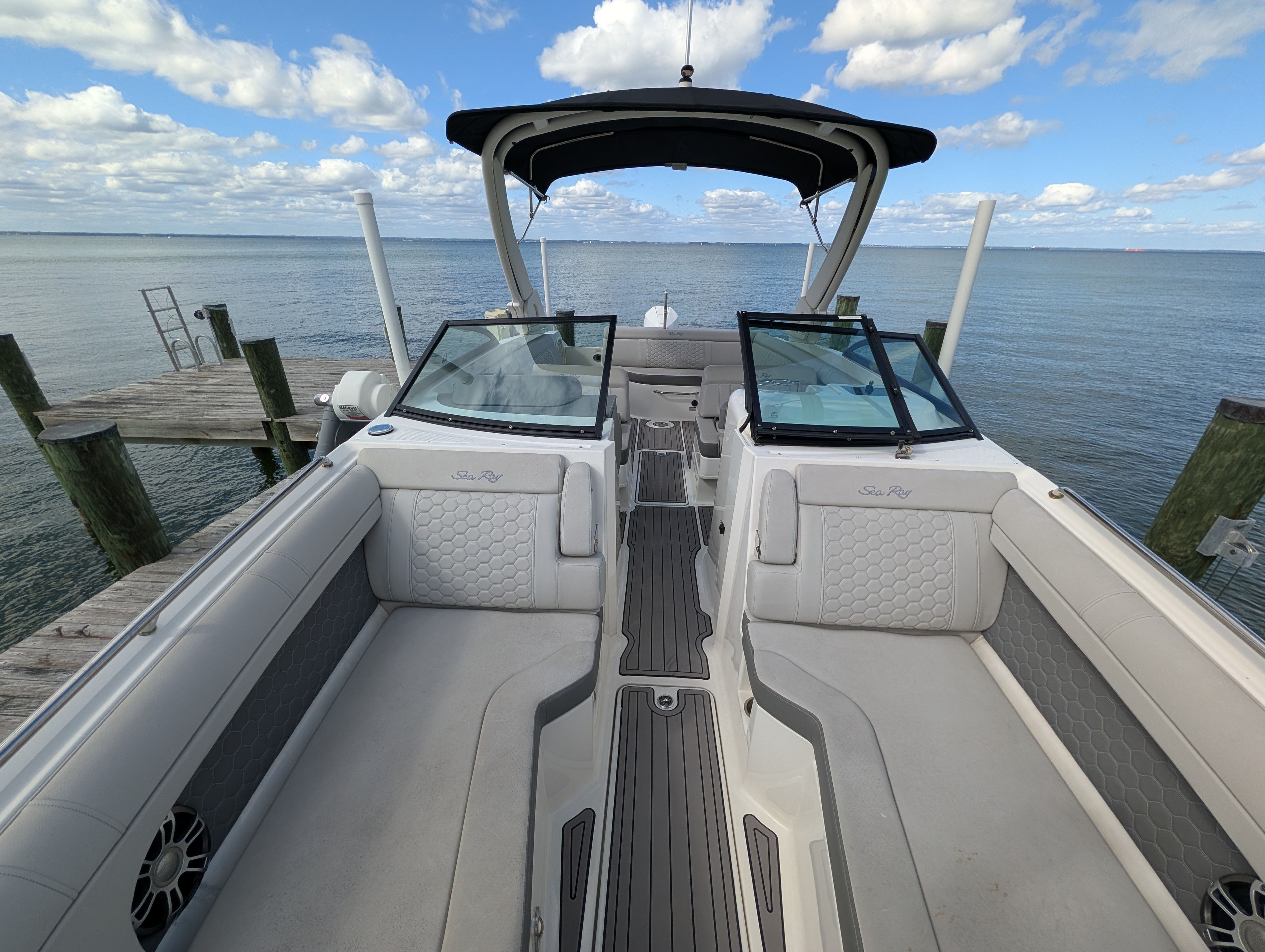 2024 Sea Ray 270 SD-OB Image Thumbnail #9