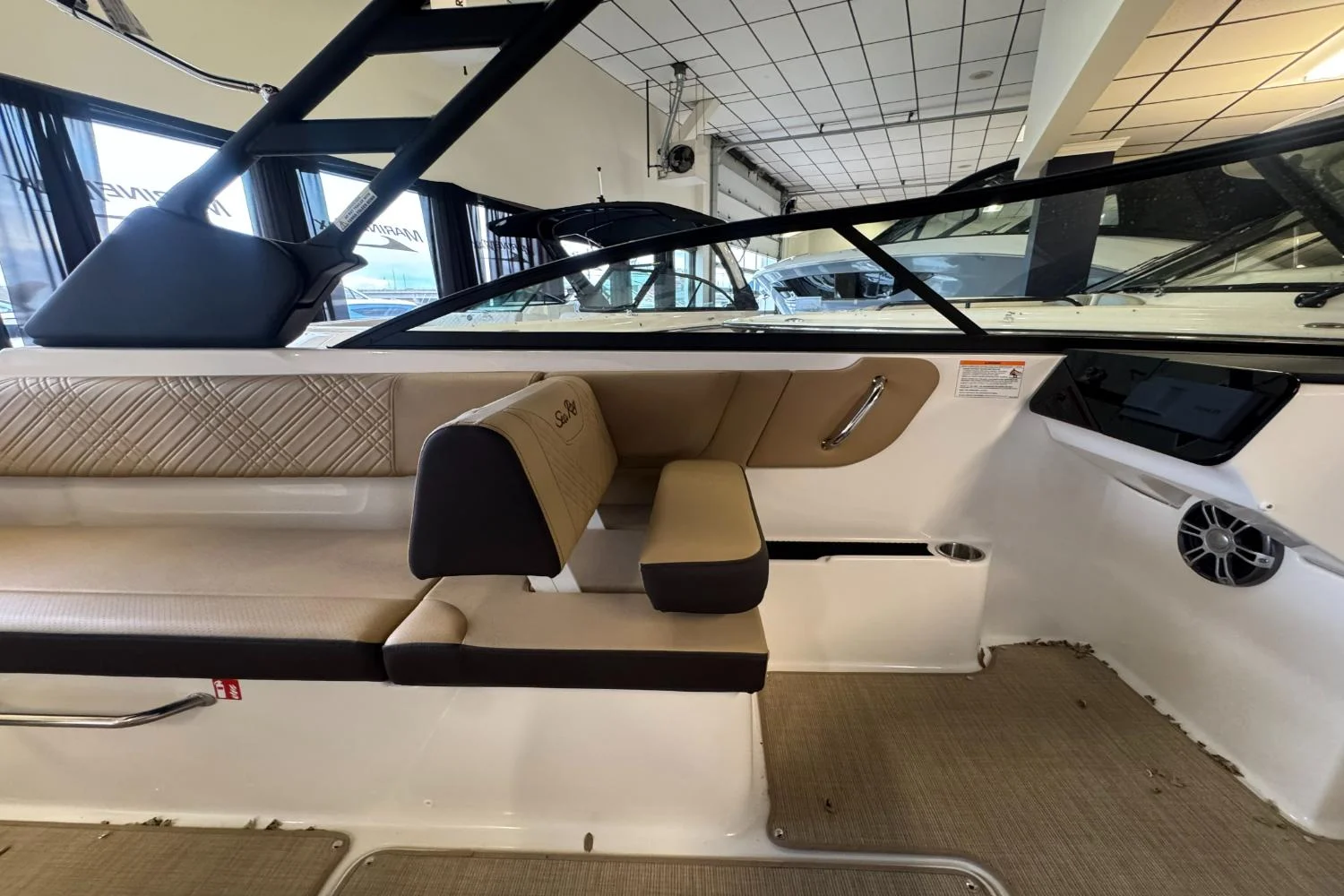 2026 Sea Ray SDX 270 Outboard Image Thumbnail #16