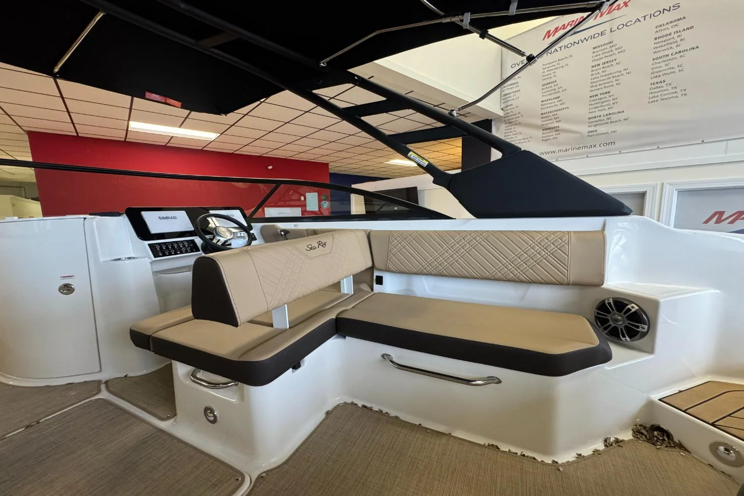 2026 Sea Ray SDX 270 Outboard Image Thumbnail #15