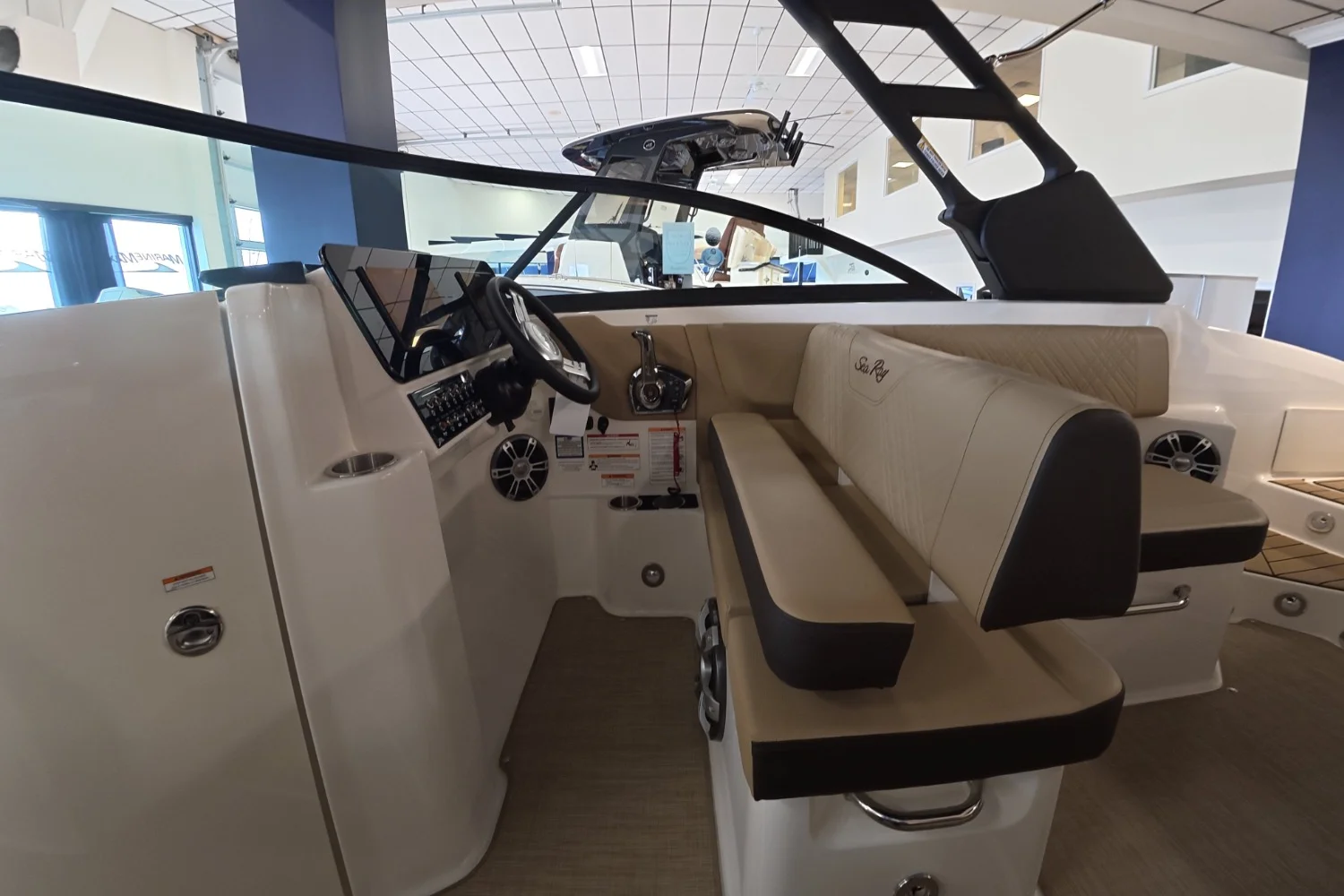 2026 Sea Ray SDX 270 Outboard Image Thumbnail #19